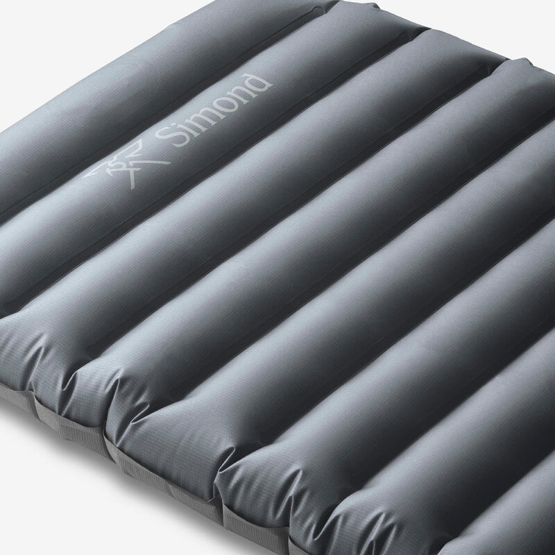 Karimatka na treking nafukovací lehká velikost L 183 × 54 cm MT900