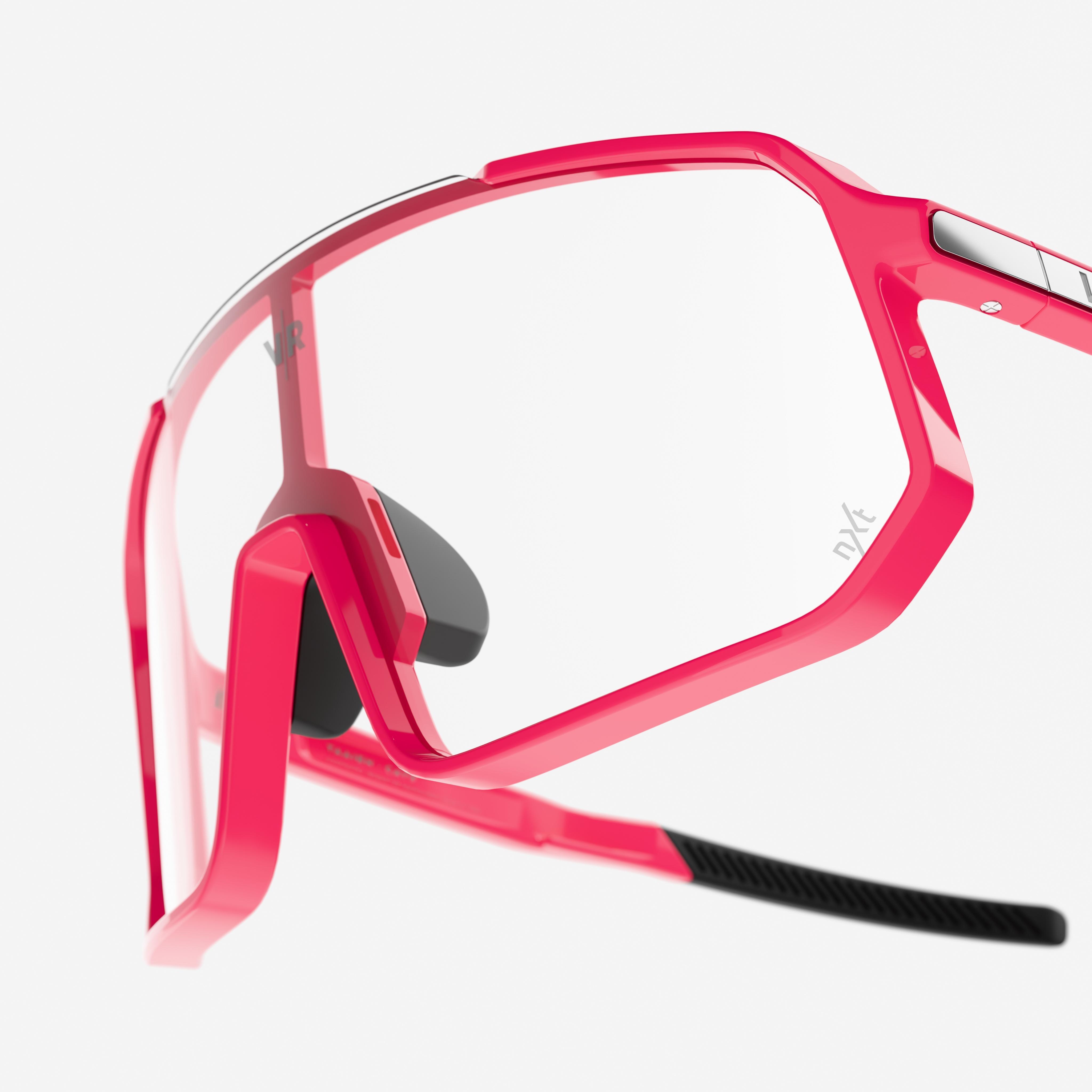 Photochromic cycling glasses, Taaien pink