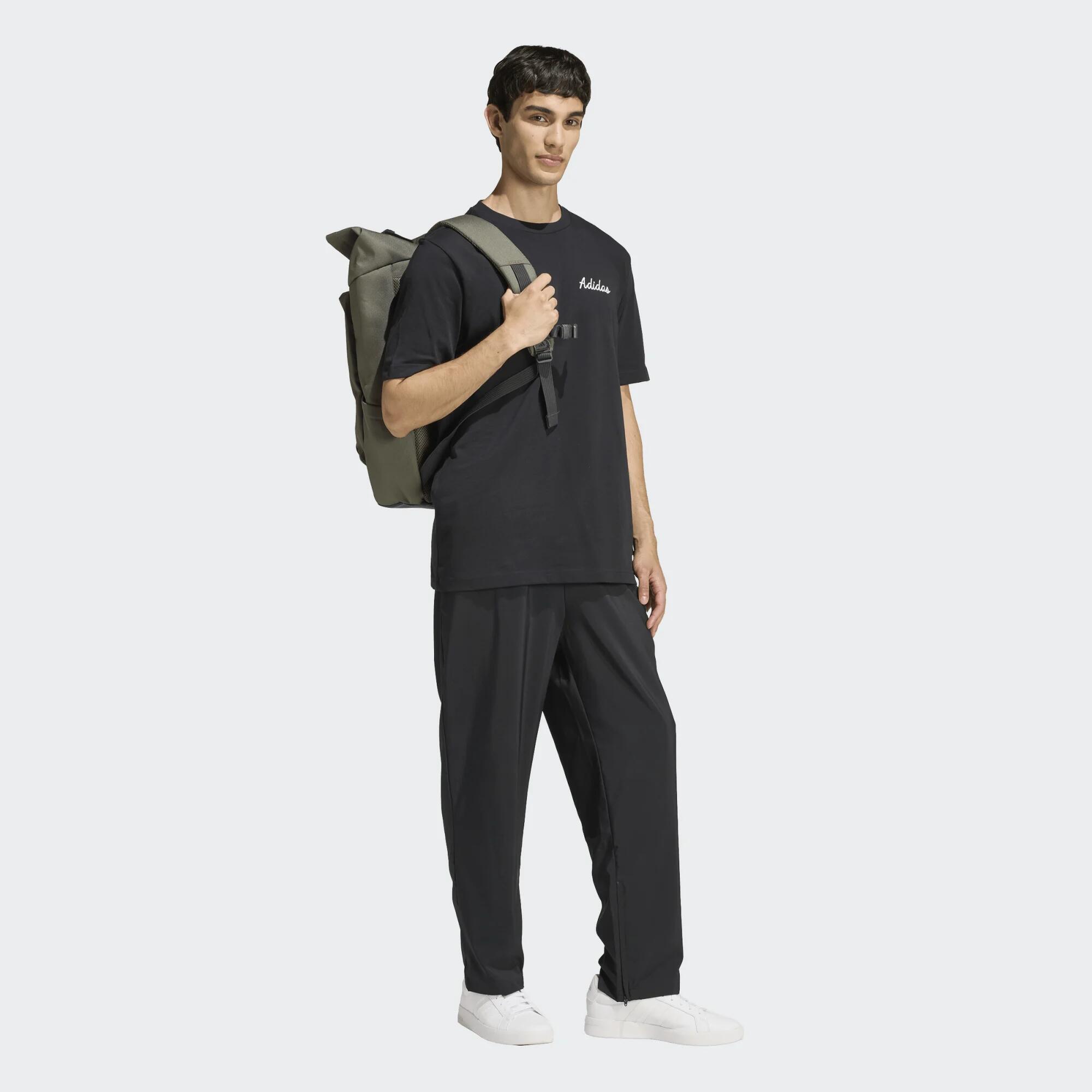 T-shirt regular homem Adidas, preto 2/5