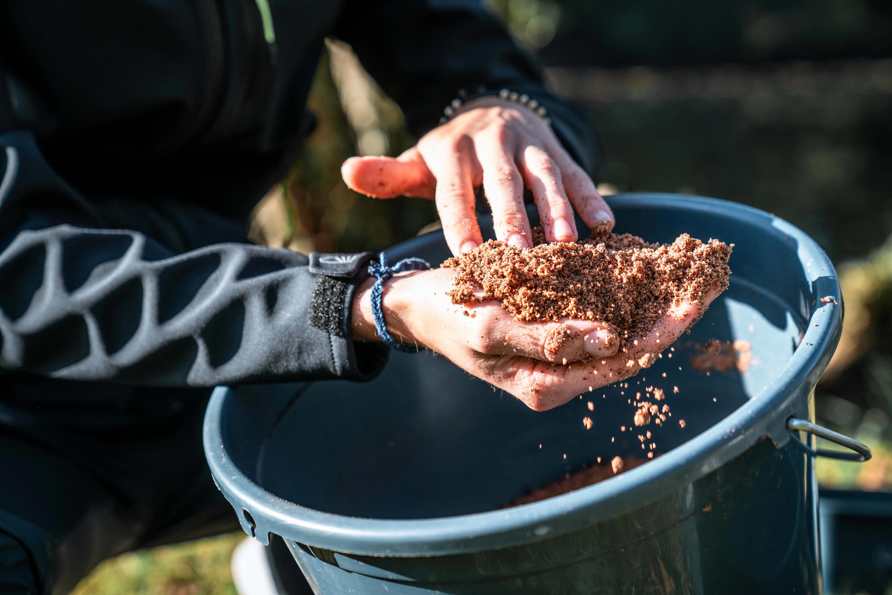 Jaka zanęta do method feeder? Poradnik wędkarski