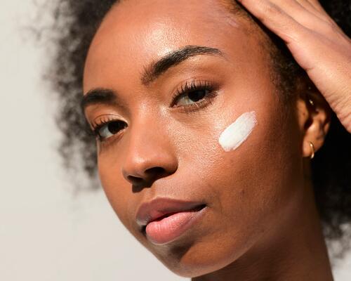 Comment choisir une crème solaire pour le visage ?