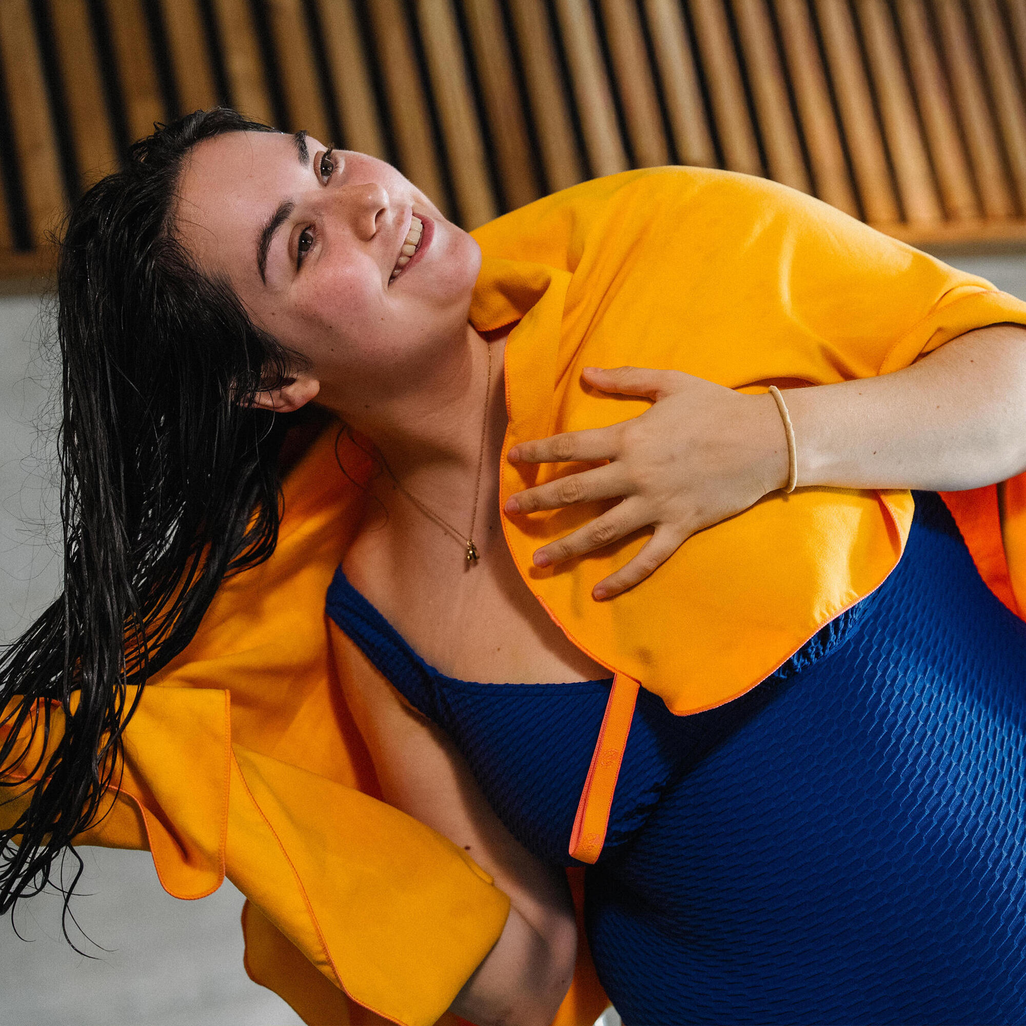 Microfibre Swimming Towel Size L 80 x 130 cm, orange - DECATHLON