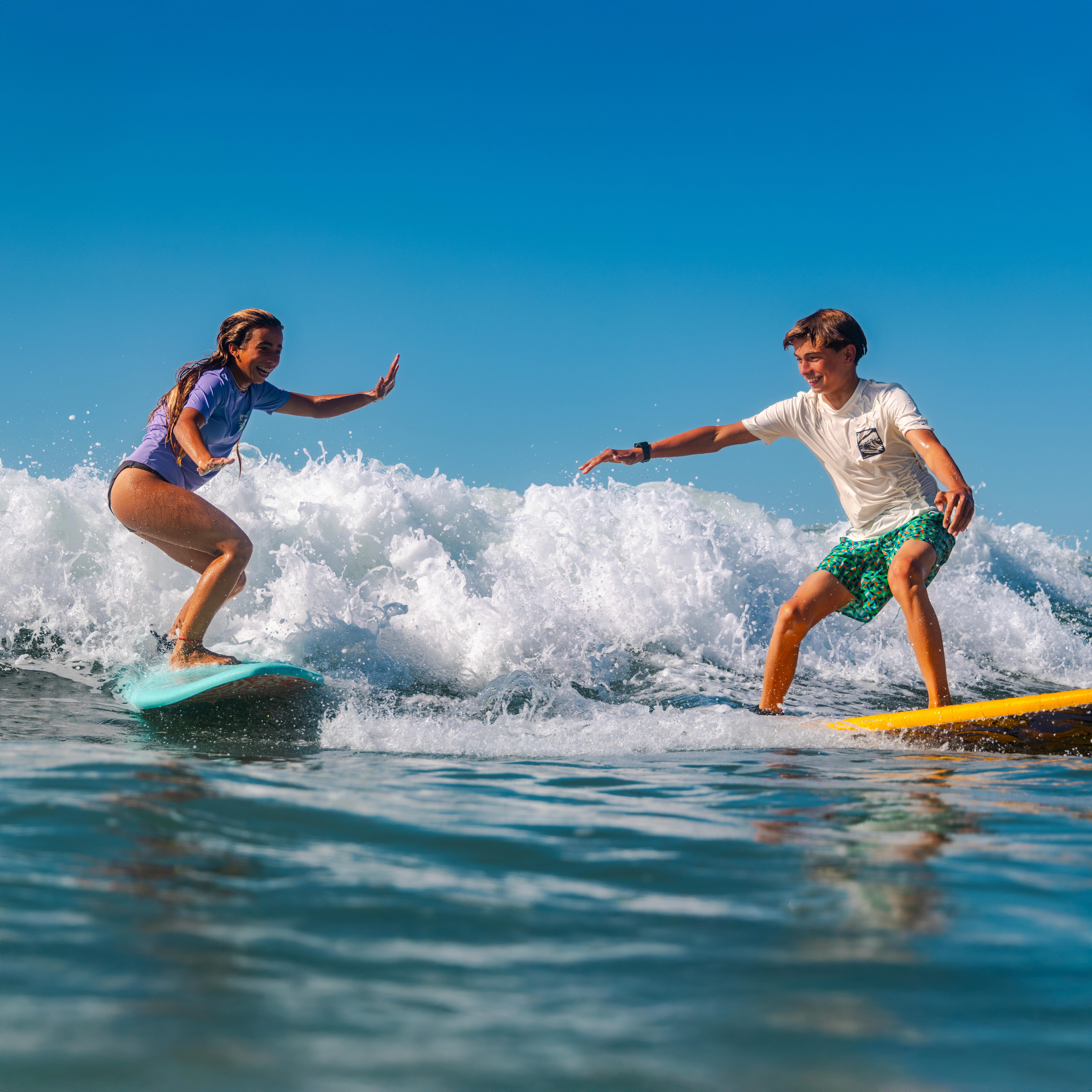 Kids' Short-Sleeved Surfing Rash Guard, 100 | Decathlon