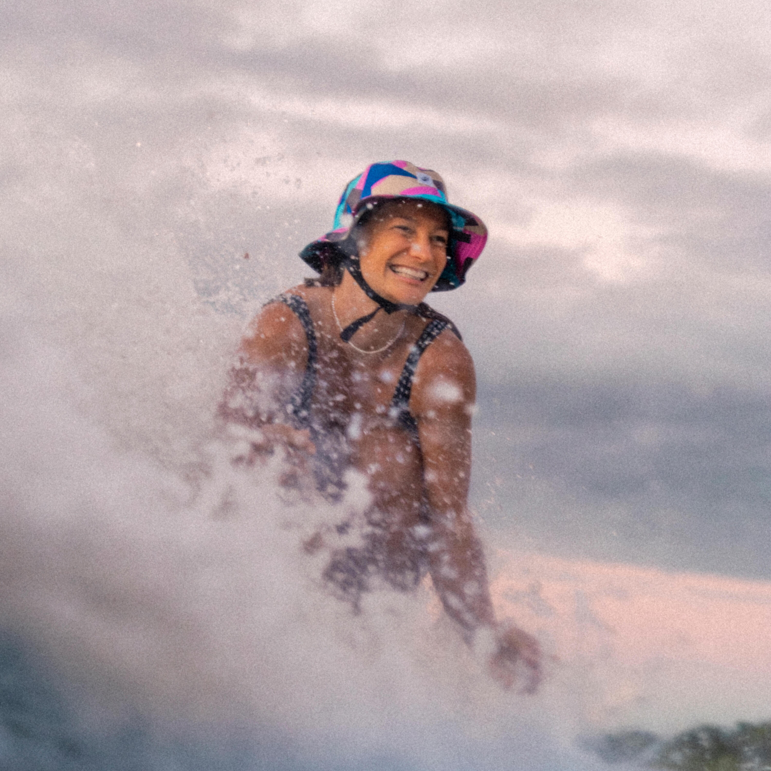 Chapeau bob surf, 500 Retrovo Surfhat multi-couleurs 7/8