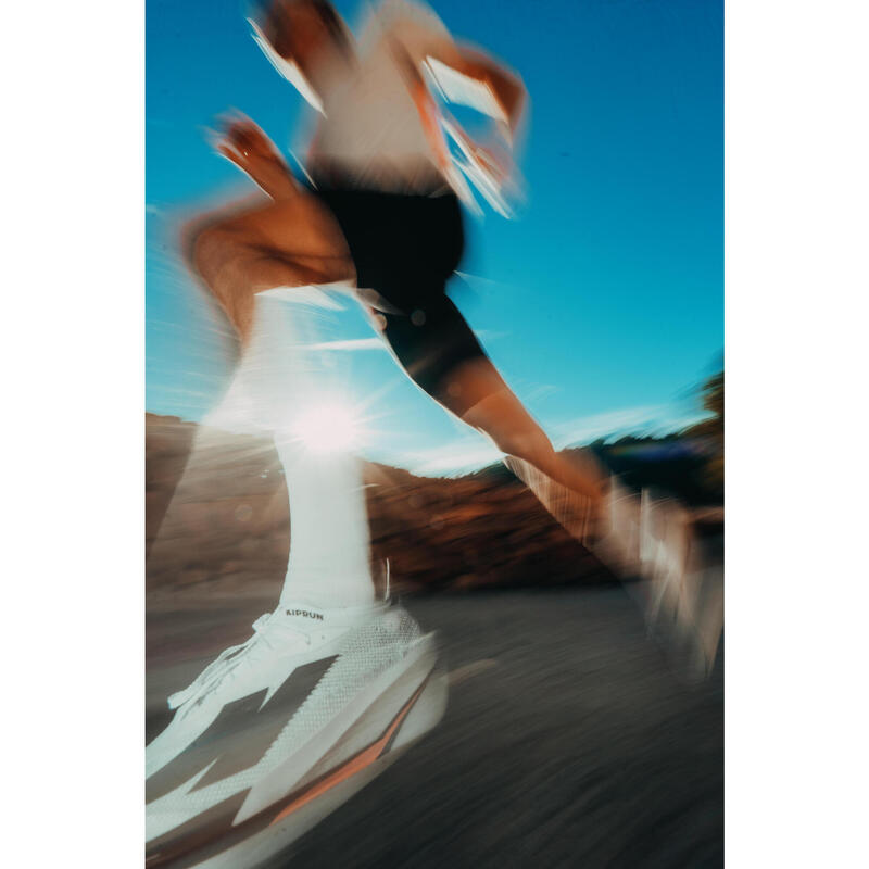 Tricou de alergare Kiprun PROTEAM bej-roz bărbați