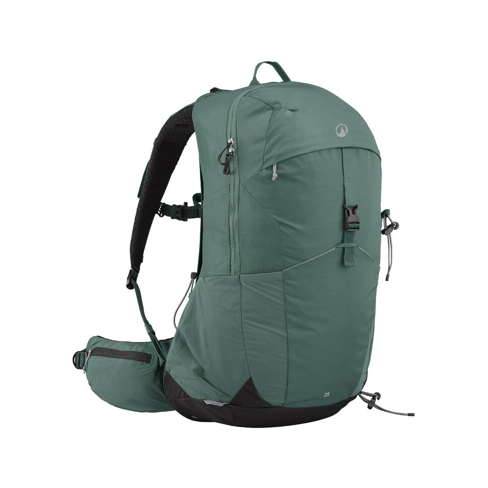 Akcijska ponudba pohodniške opreme za dogodivščine v naravi.