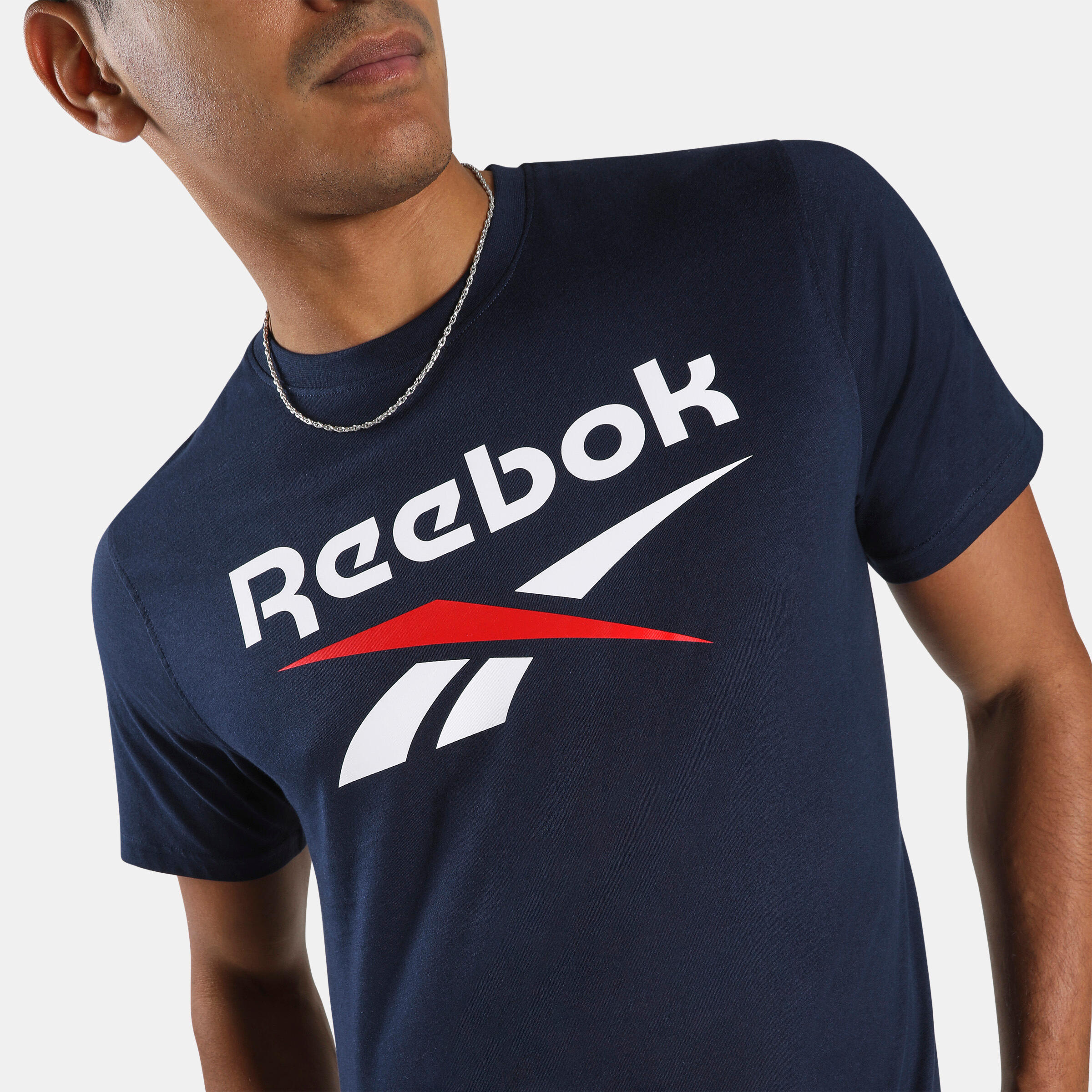 T-shirt Reebok uomo palestra regular fit cotone azzurra con logo 4/4