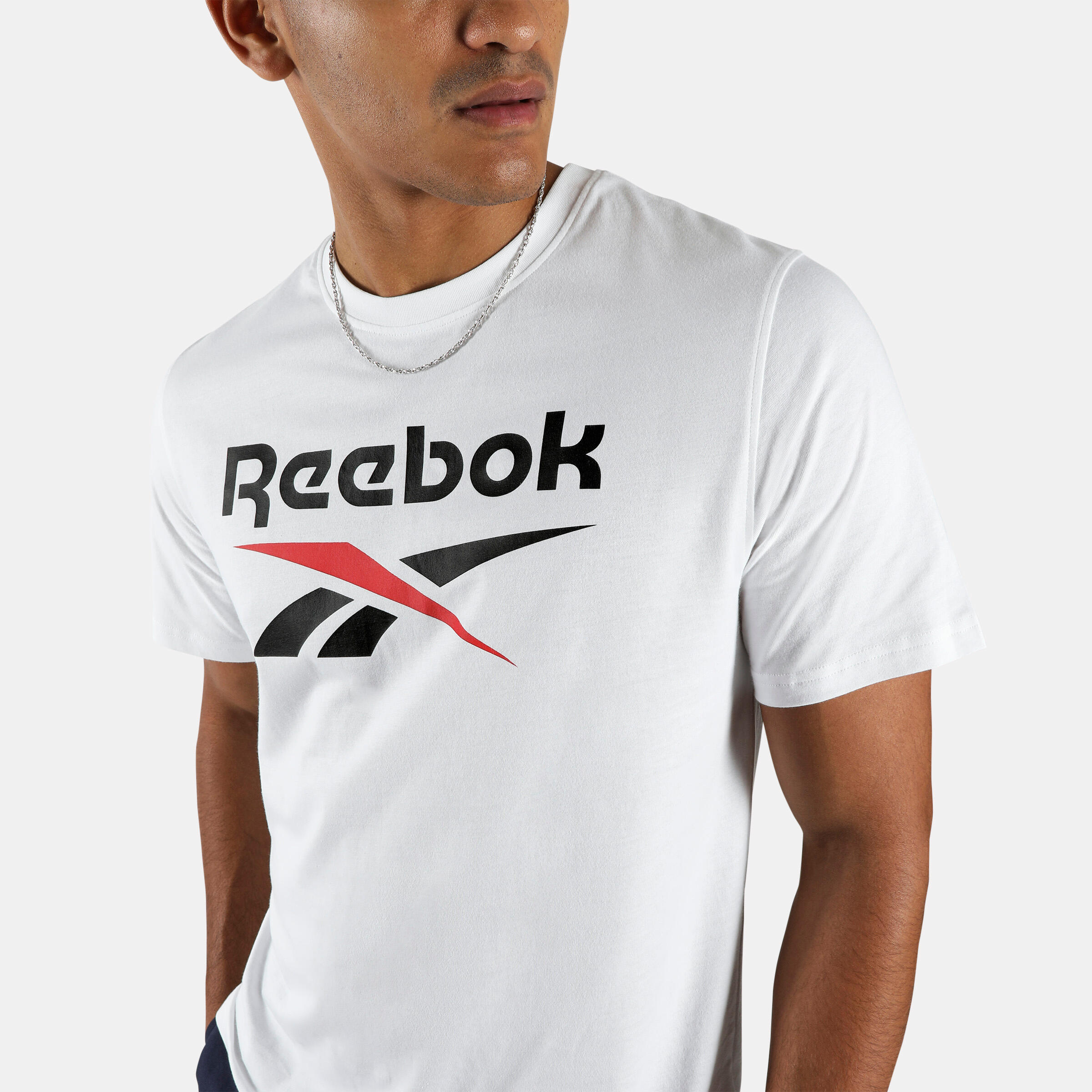 T-shirt bianca Reebok uomo palestra regular fit cotone con logo 2/4