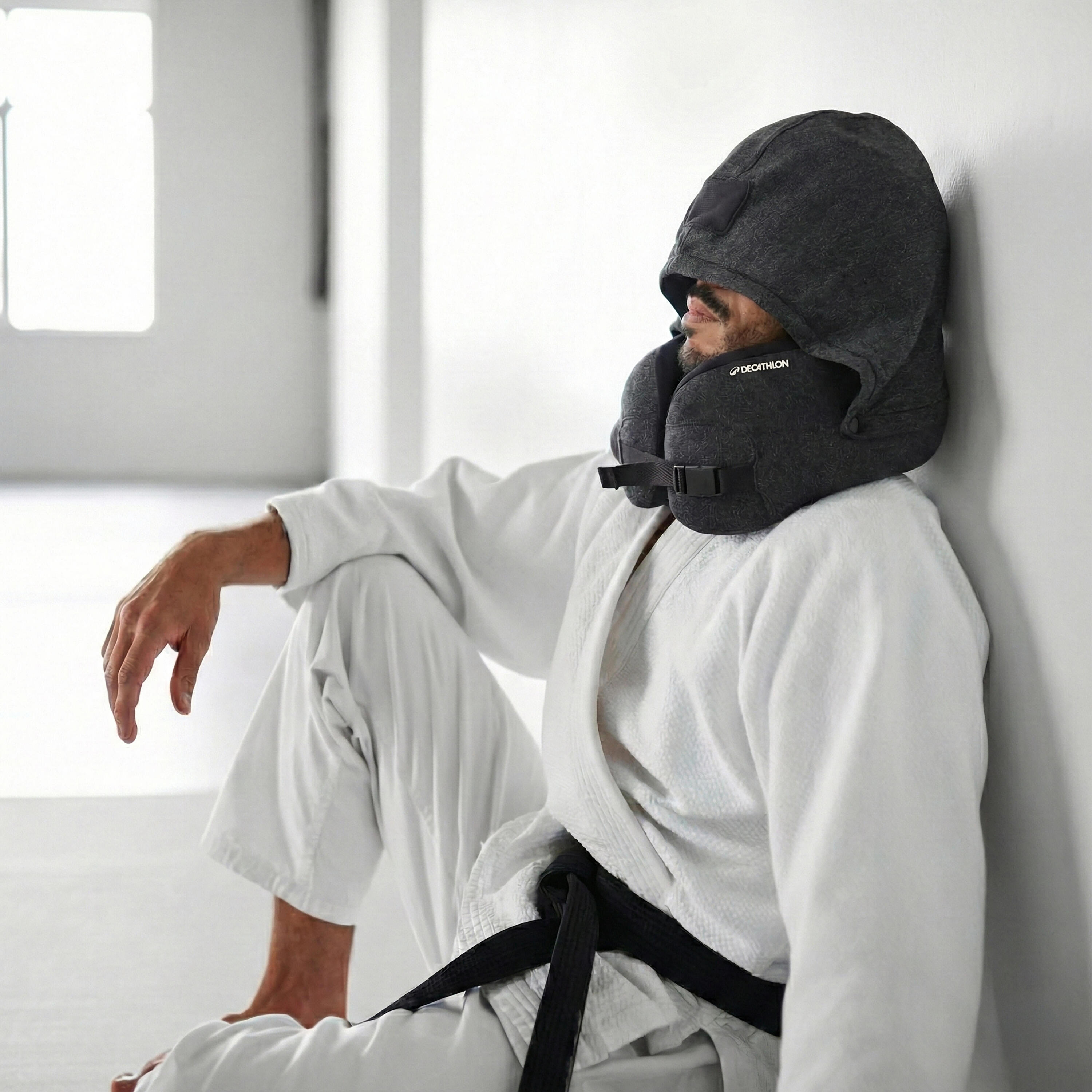 Coussin de cou gonflable et réglable 2/15