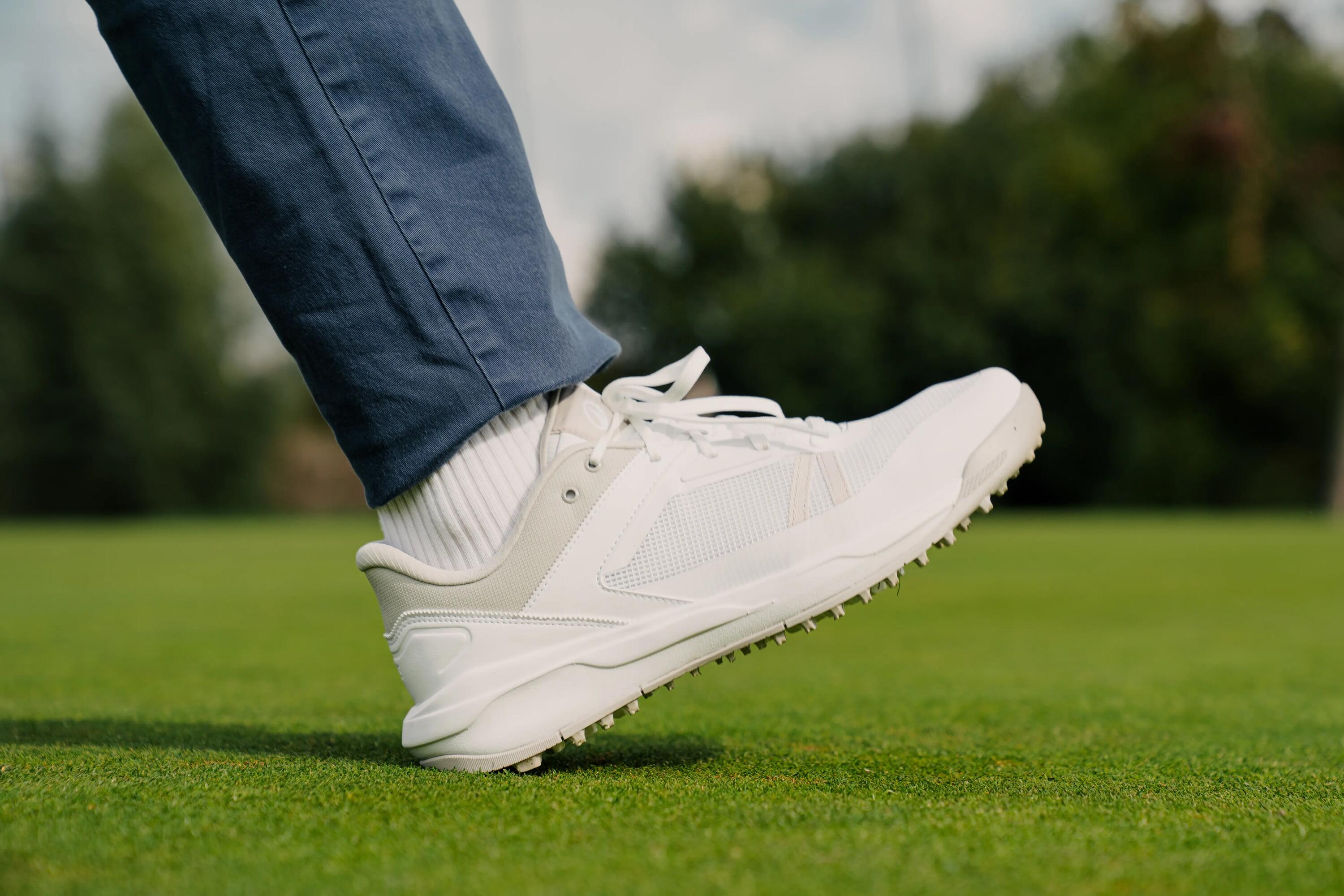 Mit unserer Hilfe deine weißen Sneaker, Lederschuhe und Schnürsenkel richtig reinigen!