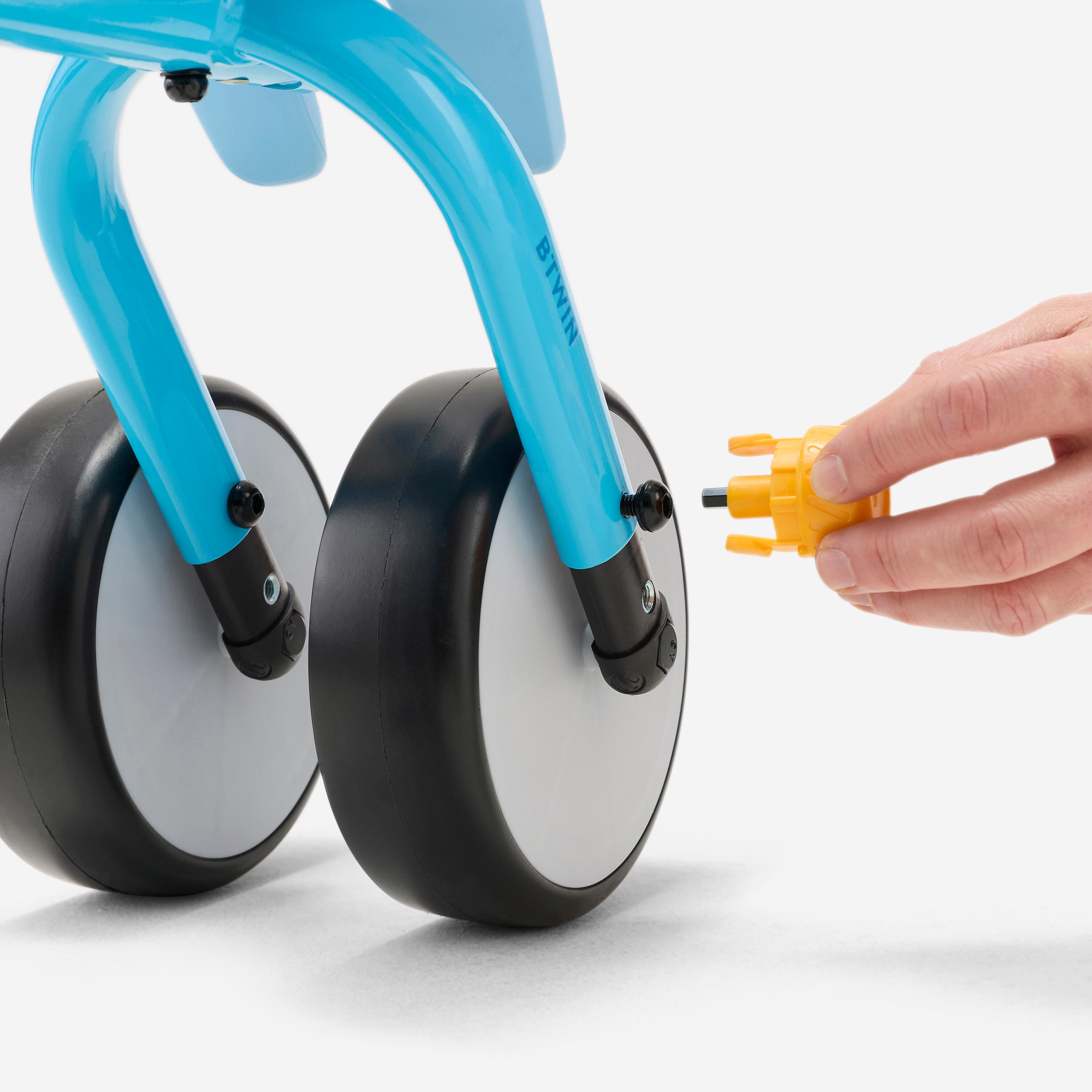 Kids' Convertible 2-in-1 Ride-On to Balance Bike, Ride One Age 1–3 8/10