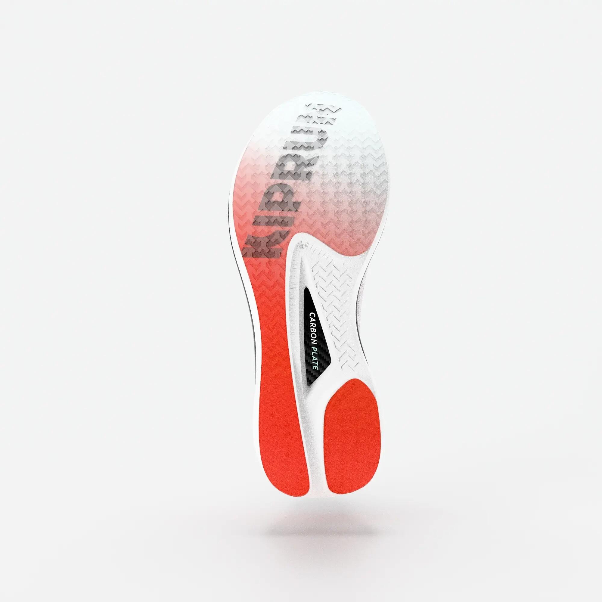 Chaussures de running carbone homme, Kiprun Kipstorm Challenger blanc et orange 3/18