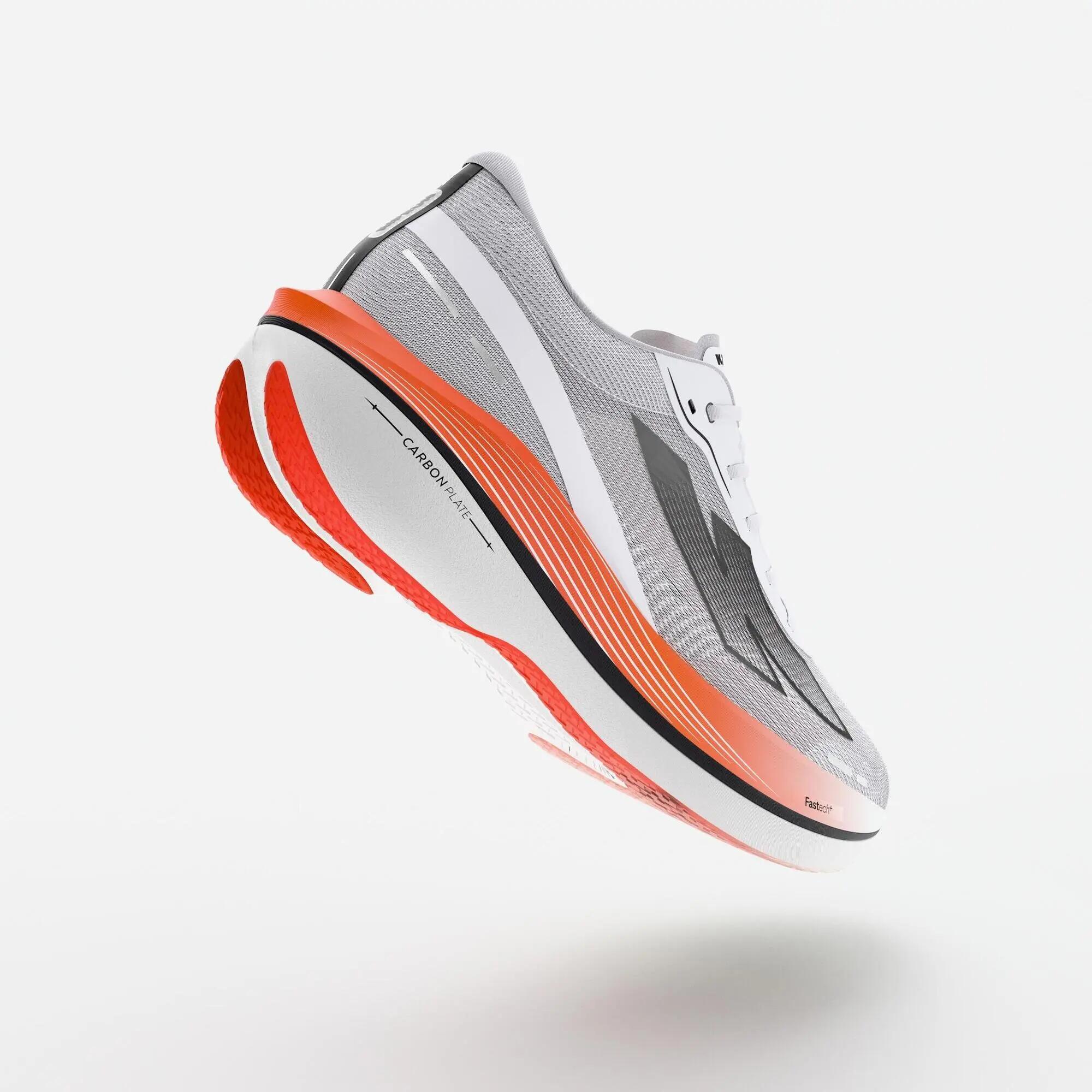 Chaussures de running carbone homme, Kiprun Kipstorm Challenger blanc et orange 2/18