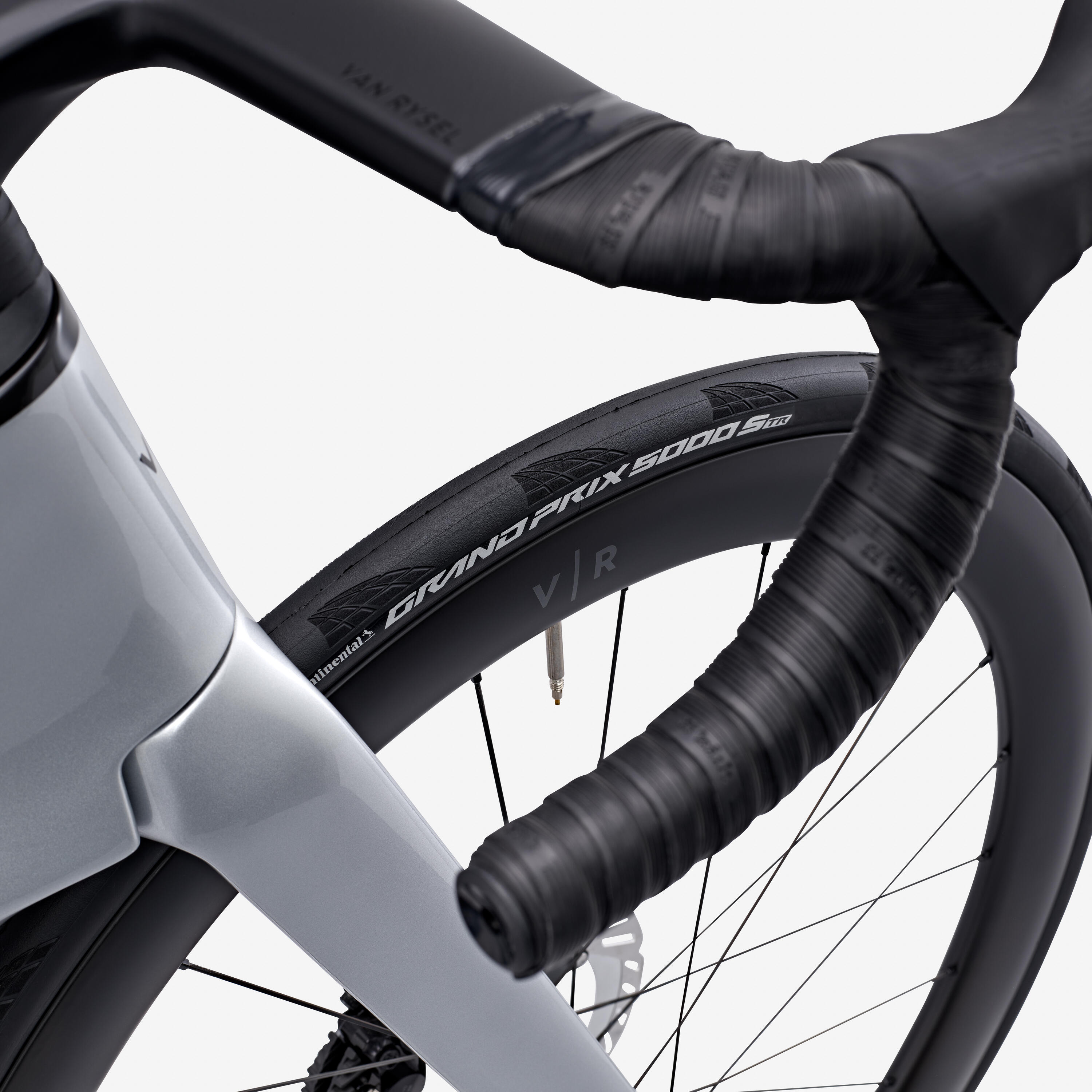 Velo de route Shimano 105 Di2 12V capteur de puissance, RCR-F Pro Gris 13/17