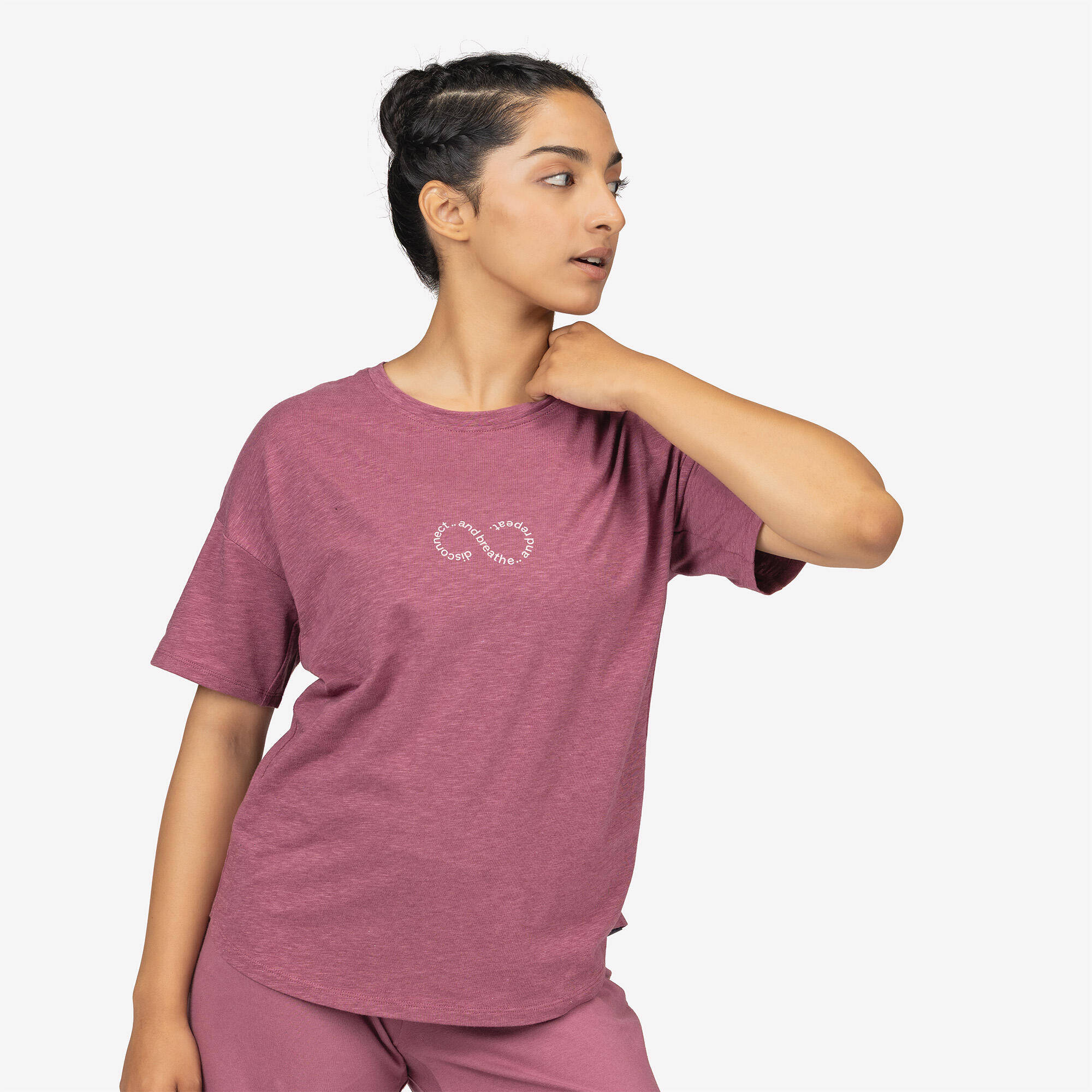 Short-Sleeved Yoga and Pilates T-Shirt S 500 - Purple -  1