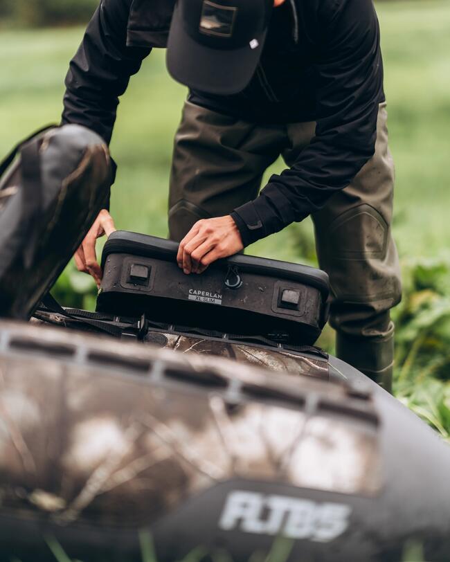 An angler stowing his bakkan on his FLTB 5