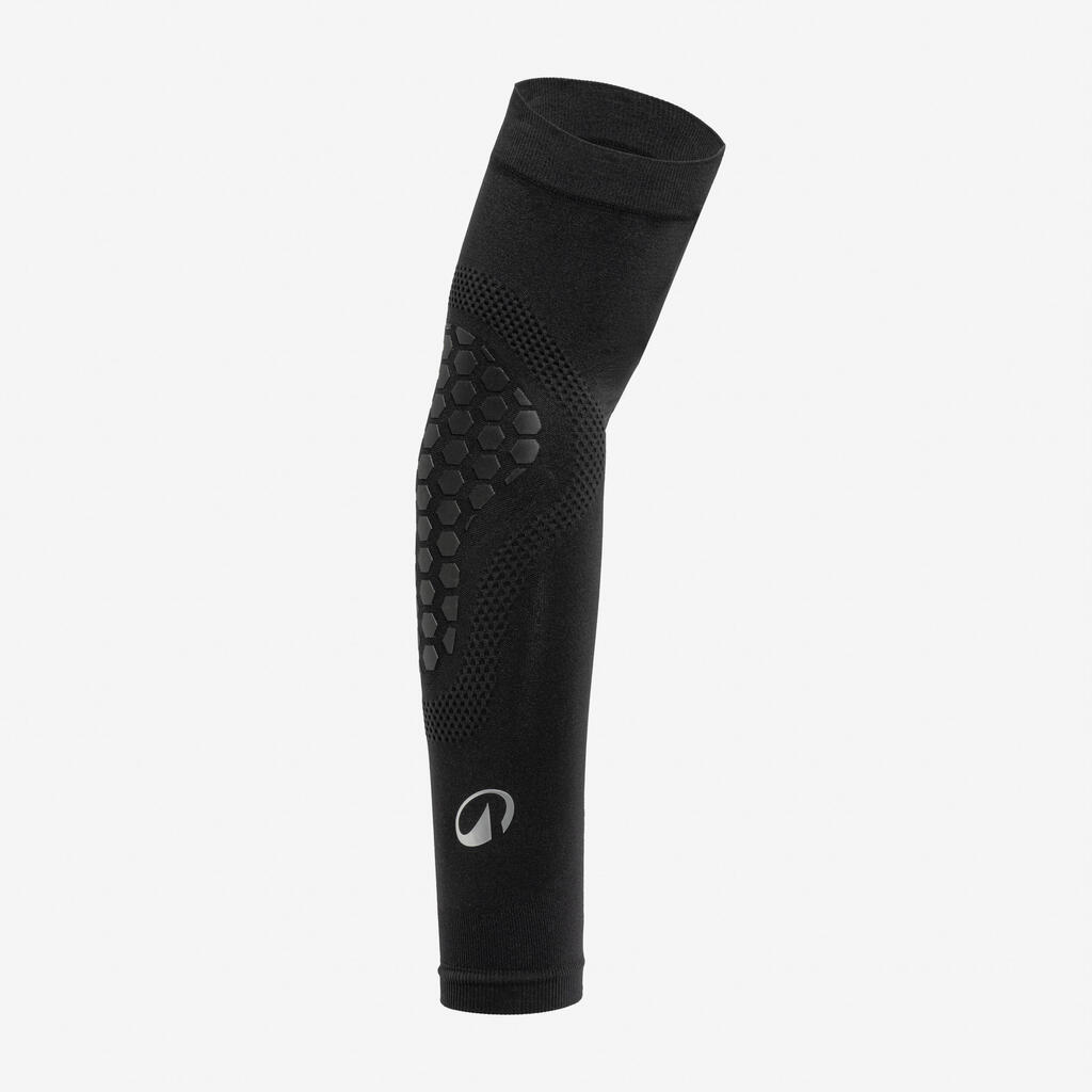 Adult Seamless Basketball Sleeve / Cuff - Black