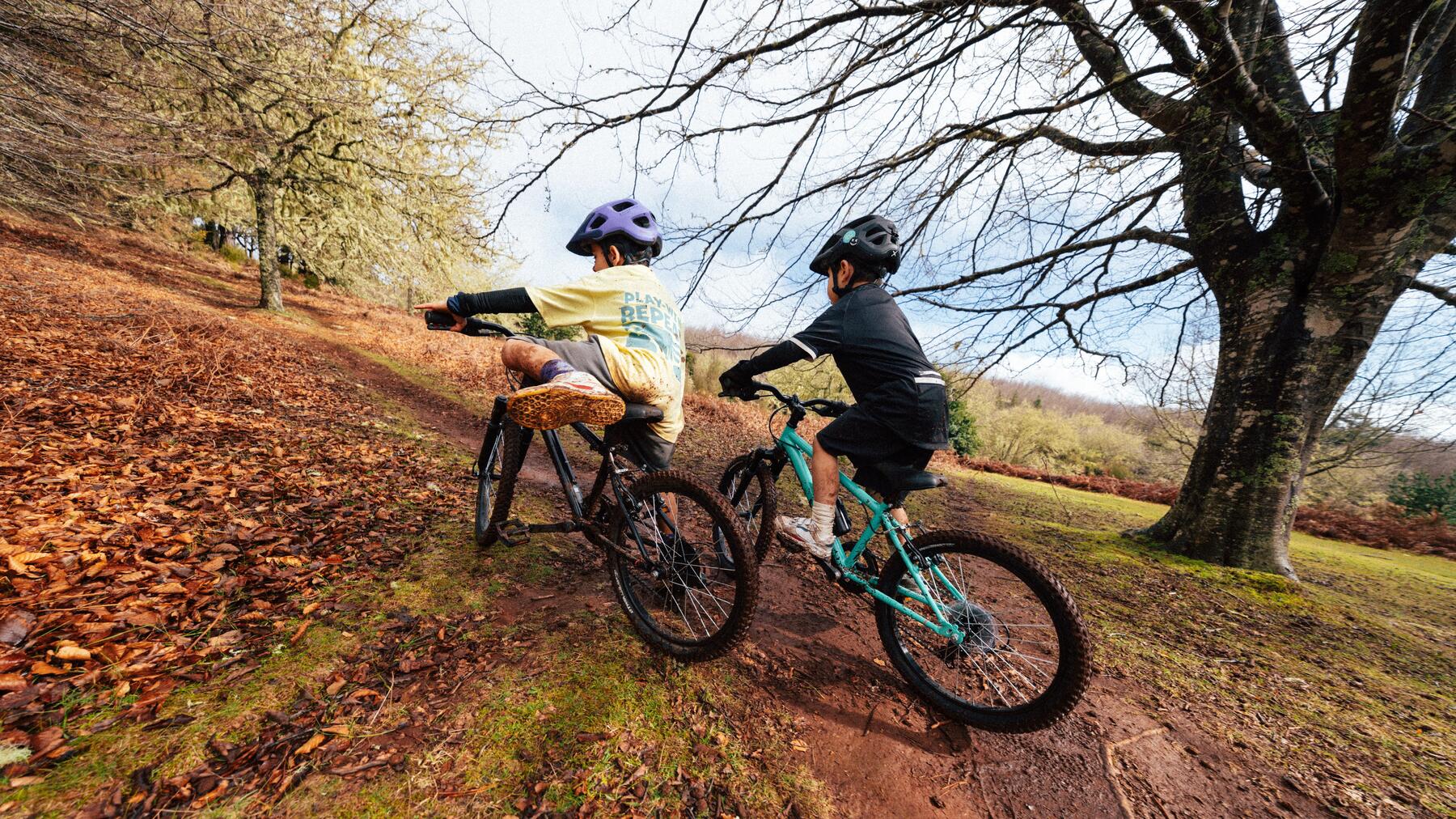 Niños en bicicletas Btwin