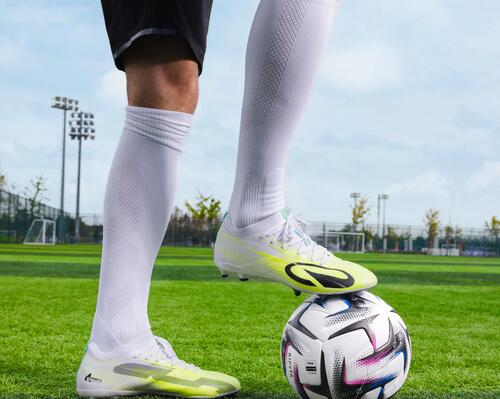 Fußballschuhe pflegen & putzen für erstklassige Leistung auf dem Feld!