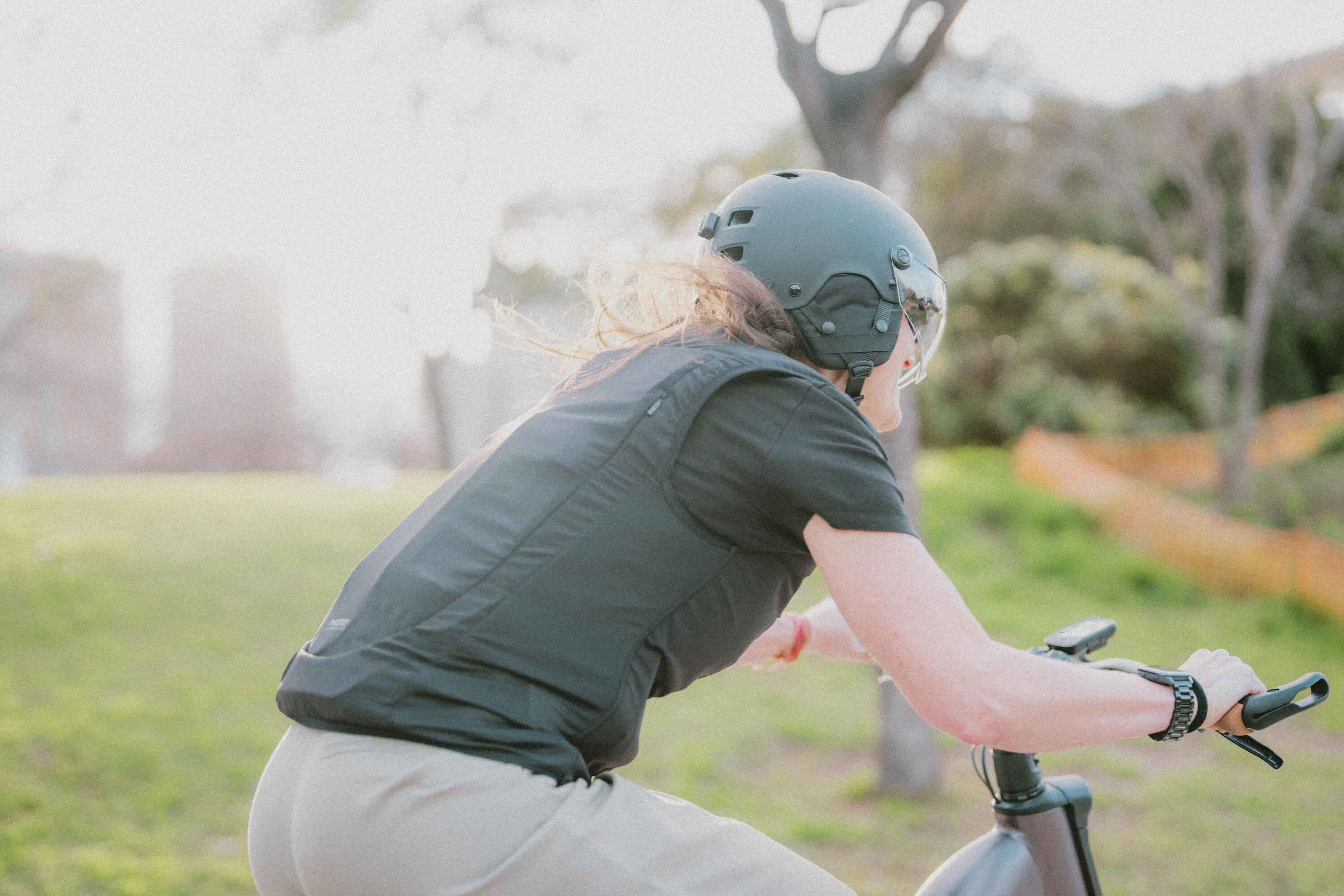 Airbag Weste elektronisch Fahrrad/Scooter Erwachsene schwarz 22/29