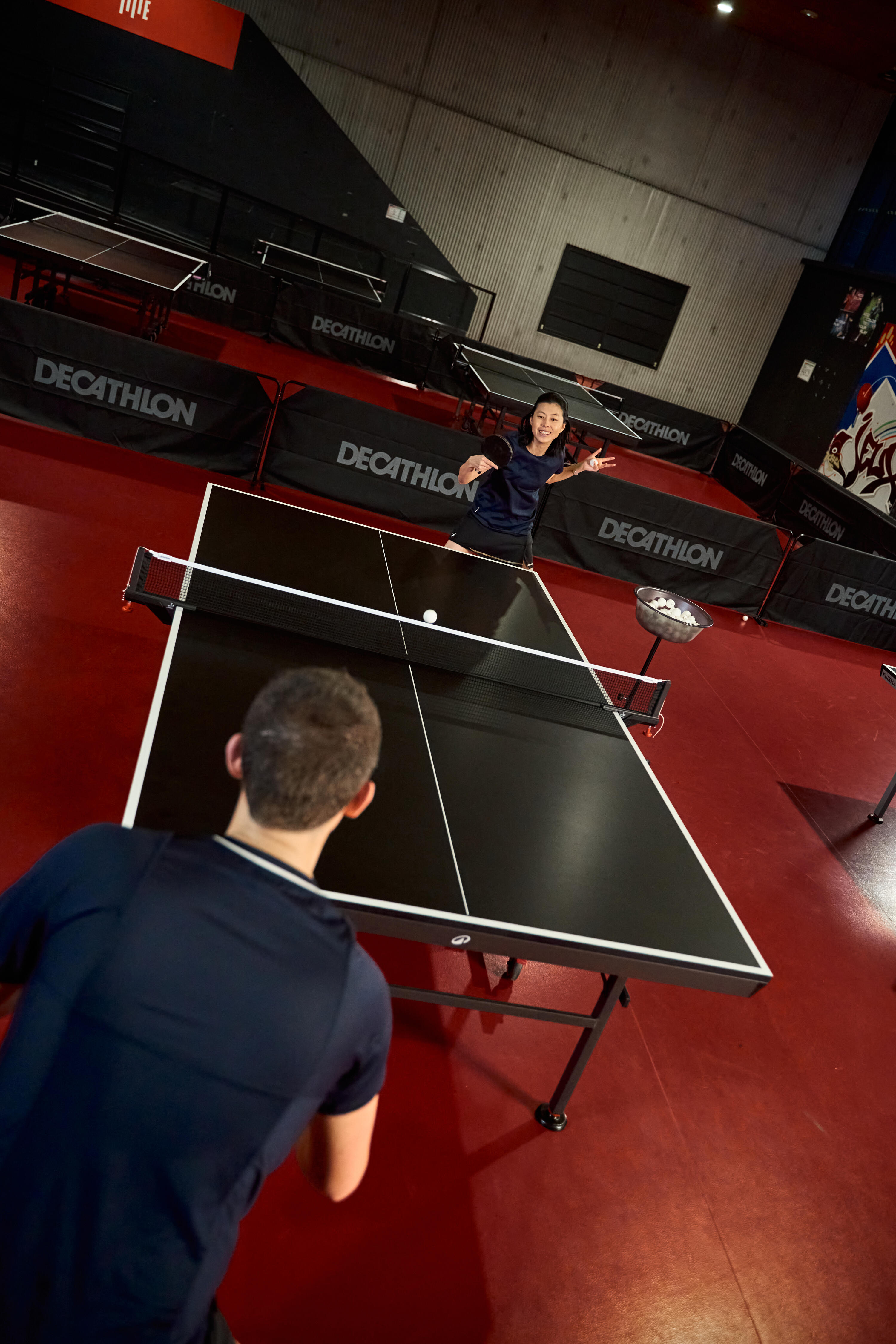 Compact Indoor Competition Table Tennis Table ITTF, TTT 530 - Black 18/22