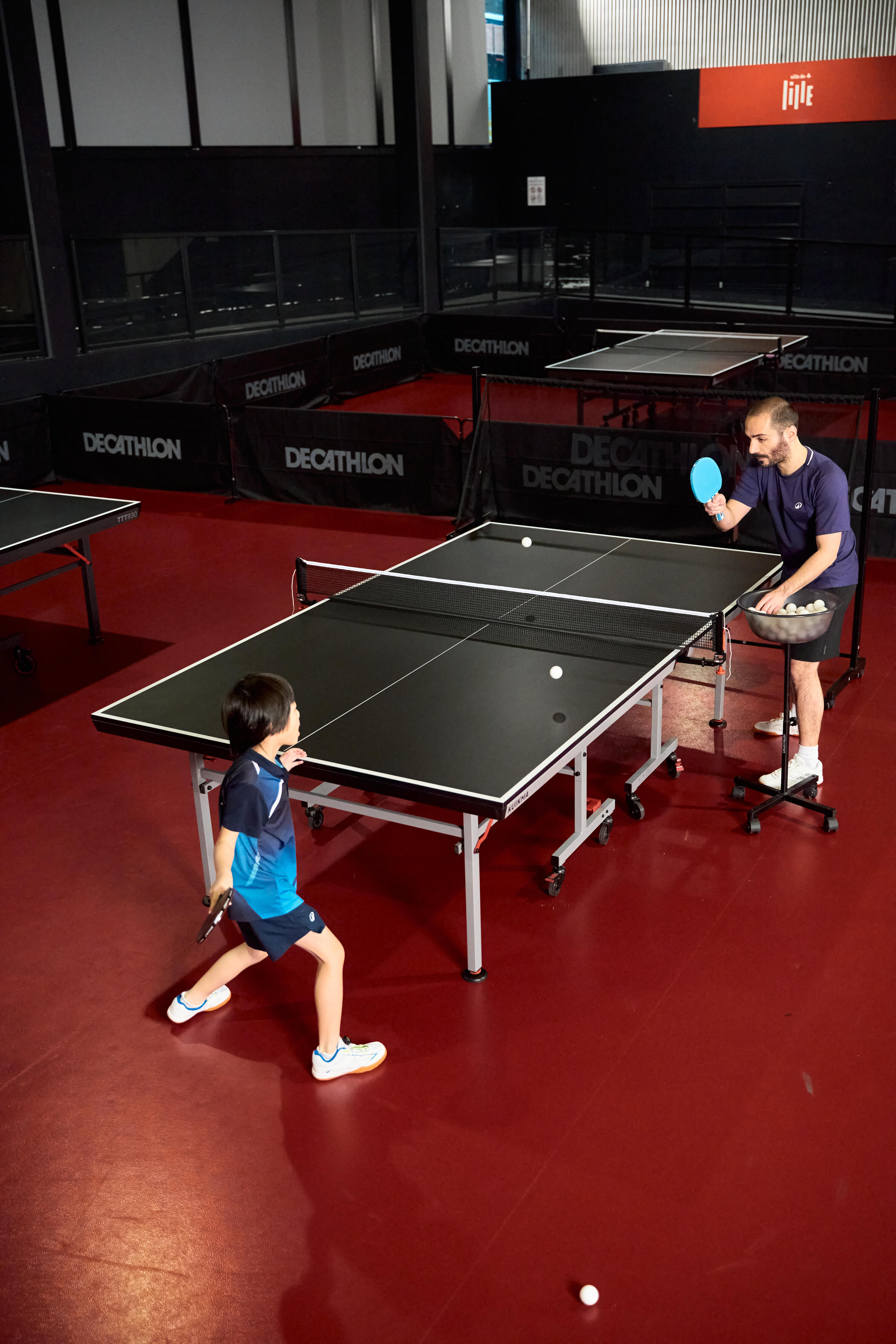 Table de tennis de table intérieure compacte avec filet innovant, TTT 130.2 Bleu 22/27