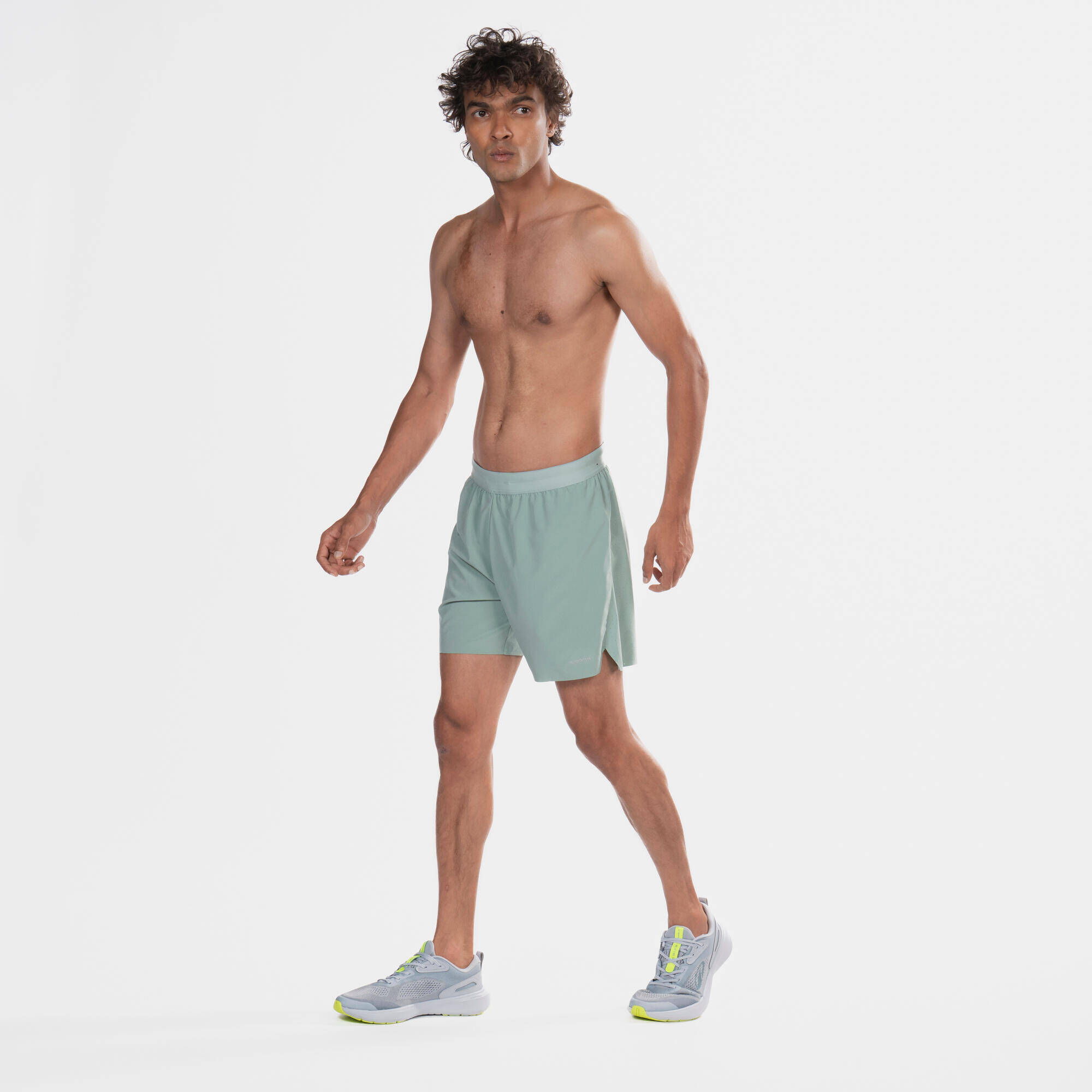 Men's running shorts - KIPRUN Run 500 Comfort - Frozen green -  1