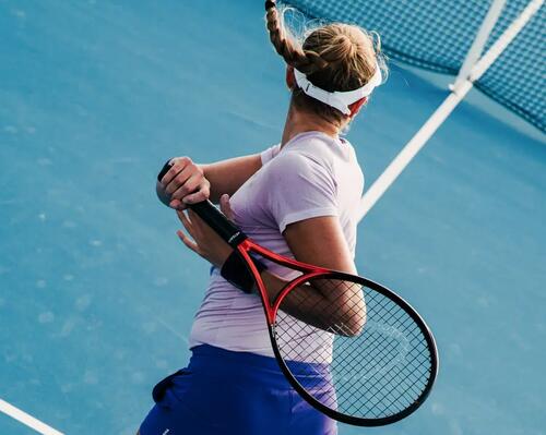 ¿Cómo mejorar los golpes en tenis?