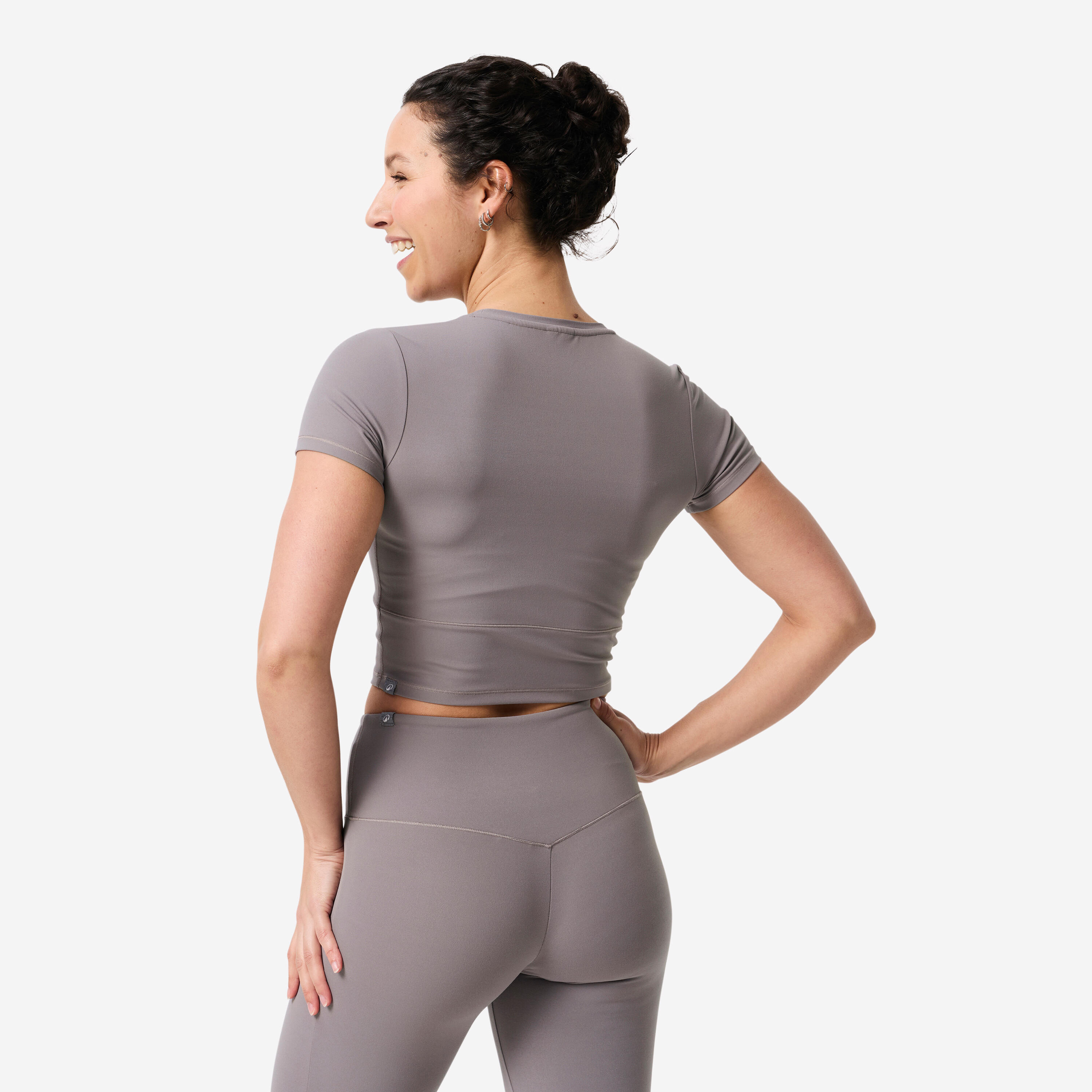 T-shirt de yoga e Pilates extensível e suave mulher, cinzento  4/6