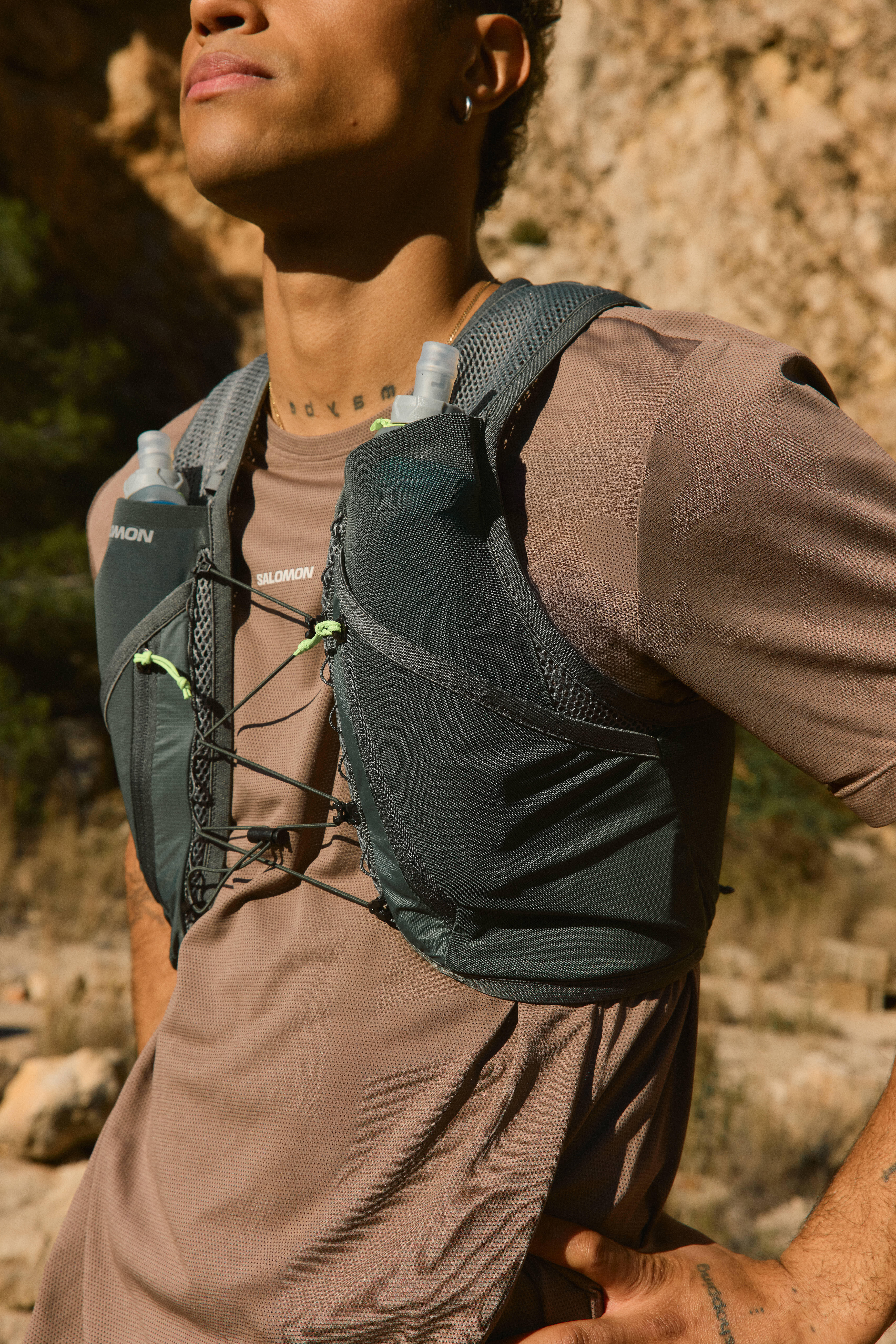 8L trail bag with flask, Salomon Skin Pro 8 green | Decathlon