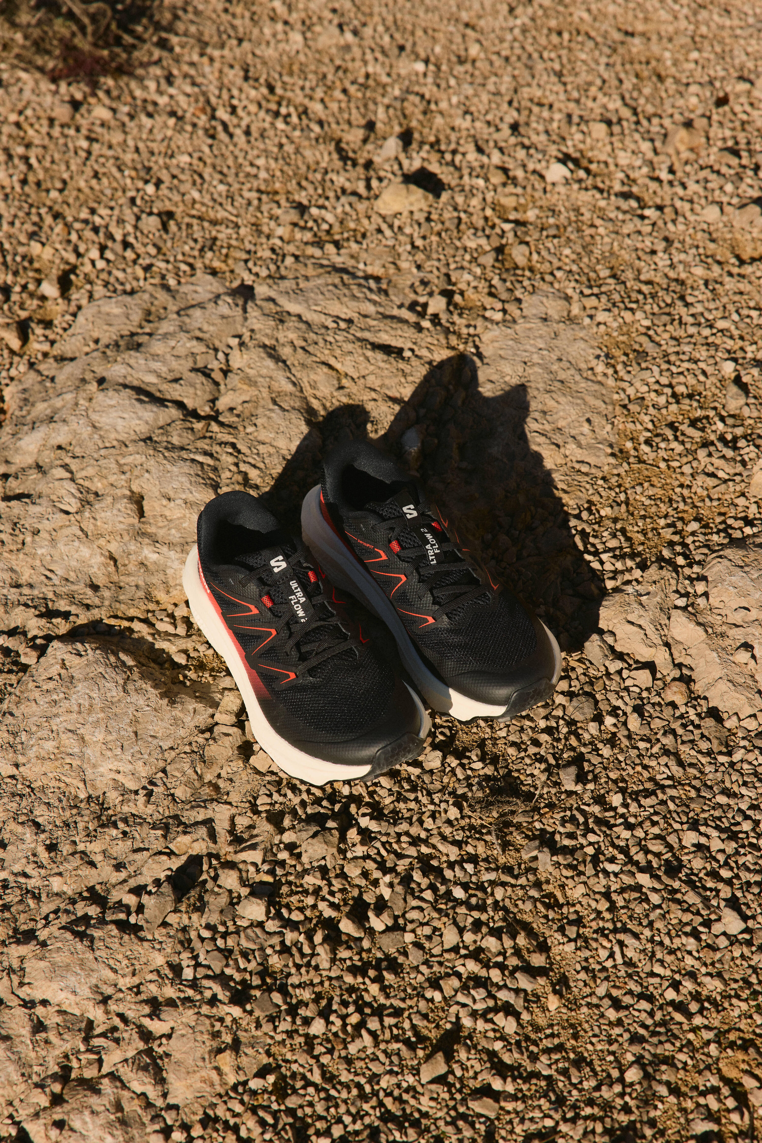 Scarpe trail uomo Salomon ULTRA FLOW 2 nero-bianco-rosso 3/12