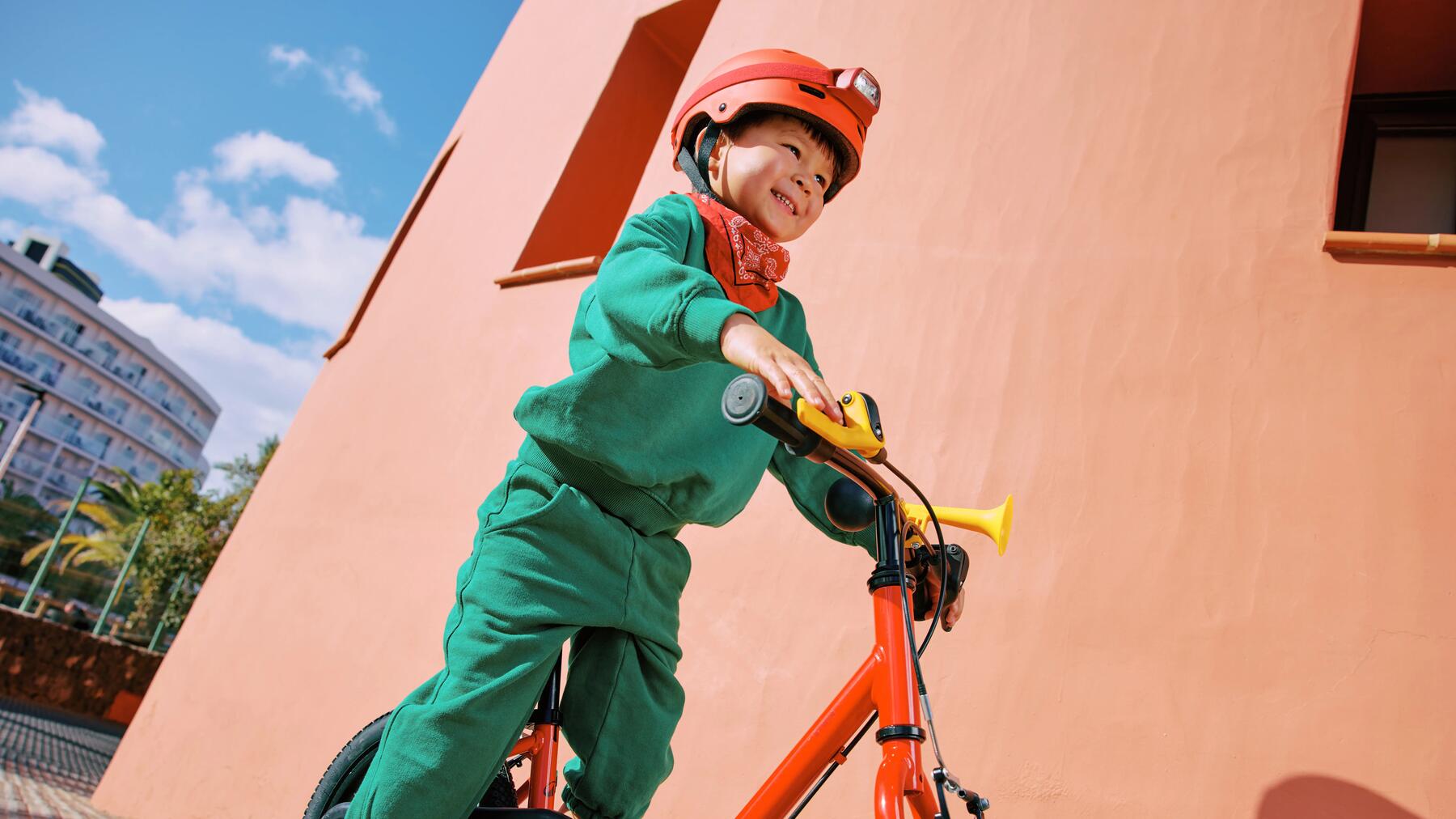 caduta in bici rassicurare il bambino