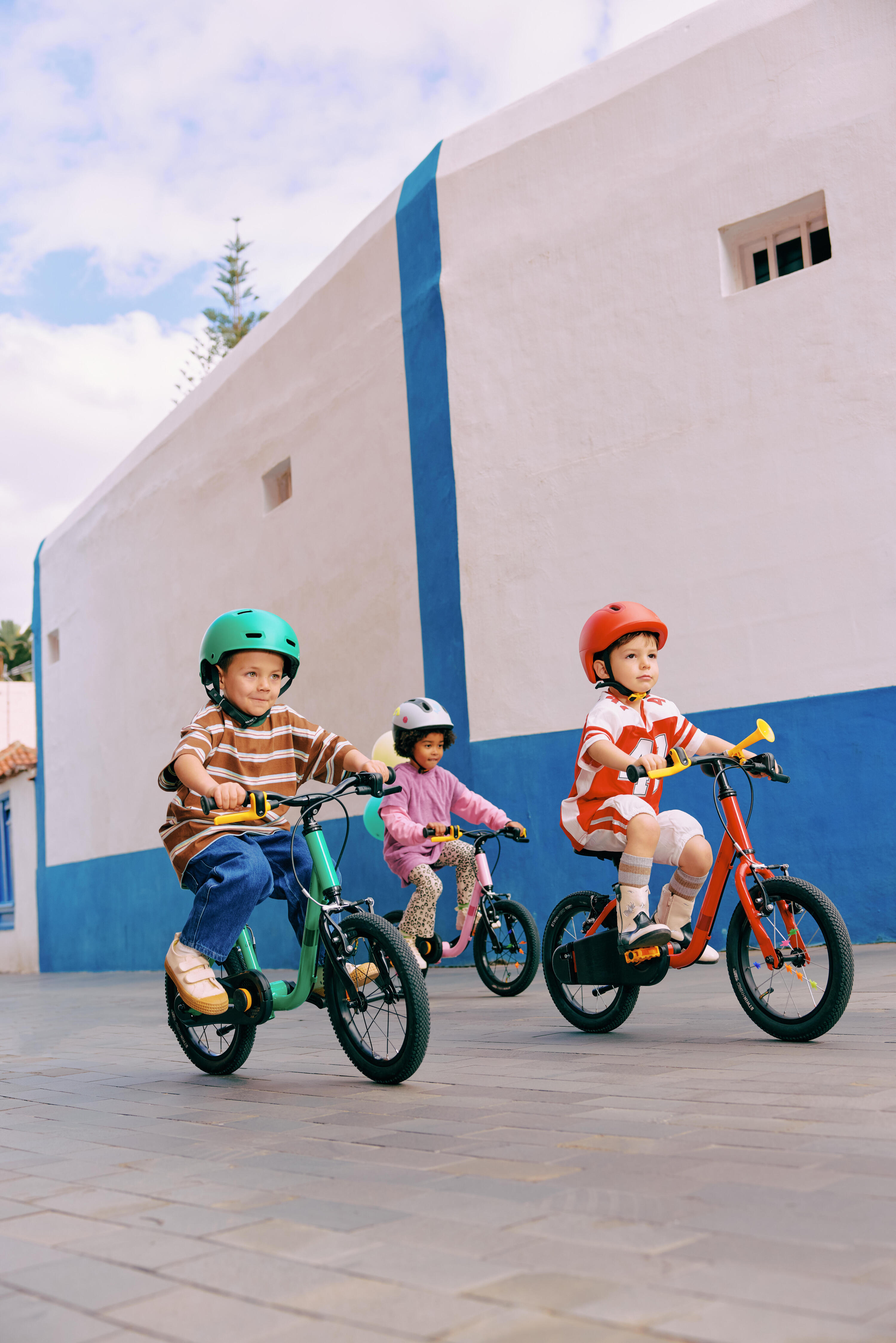 Dětská cyklistická helma pro nejmenší Play 100 44–55 cm 14/21