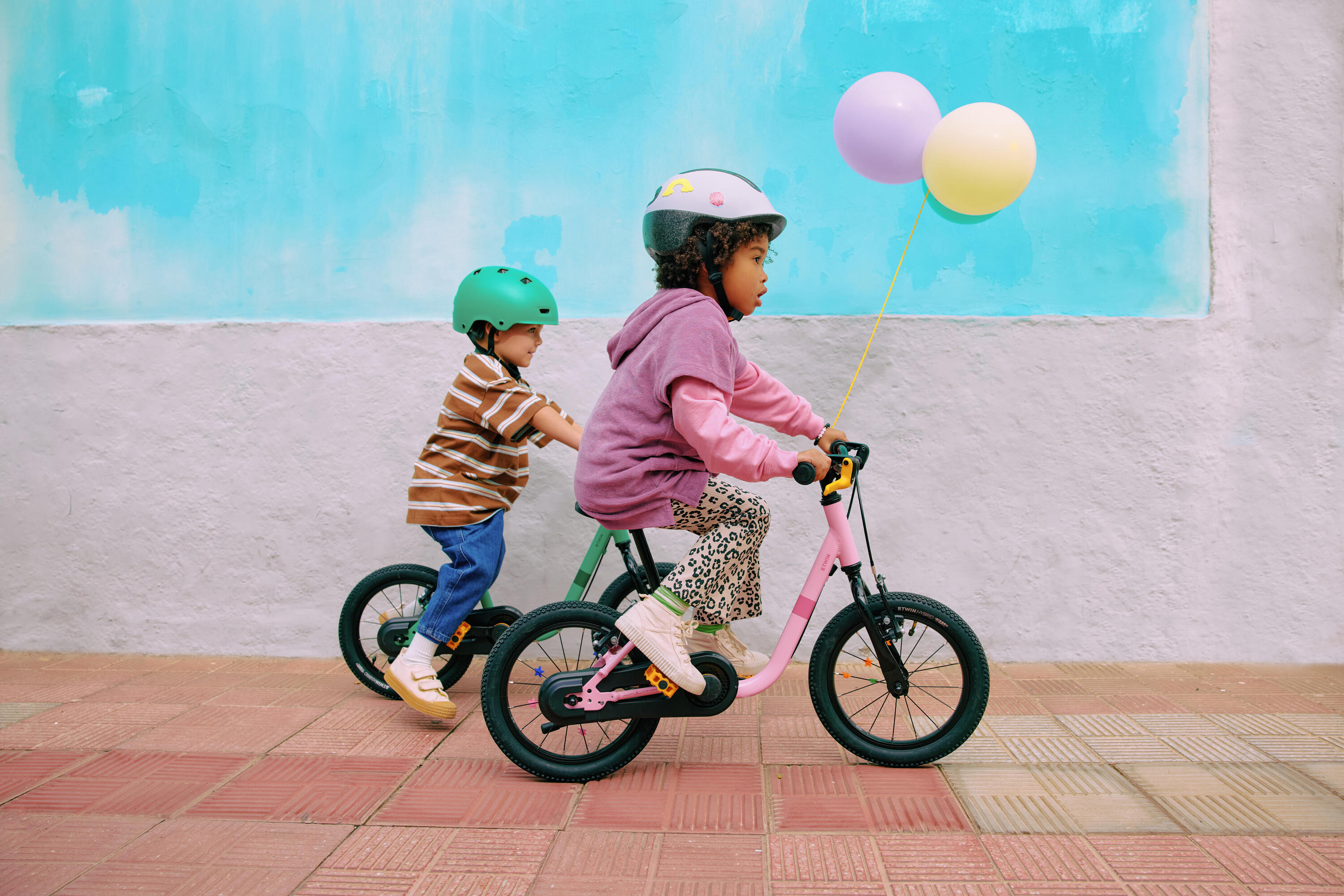 Dětská cyklistická helma pro nejmenší Play 100 44–55 cm 16/21