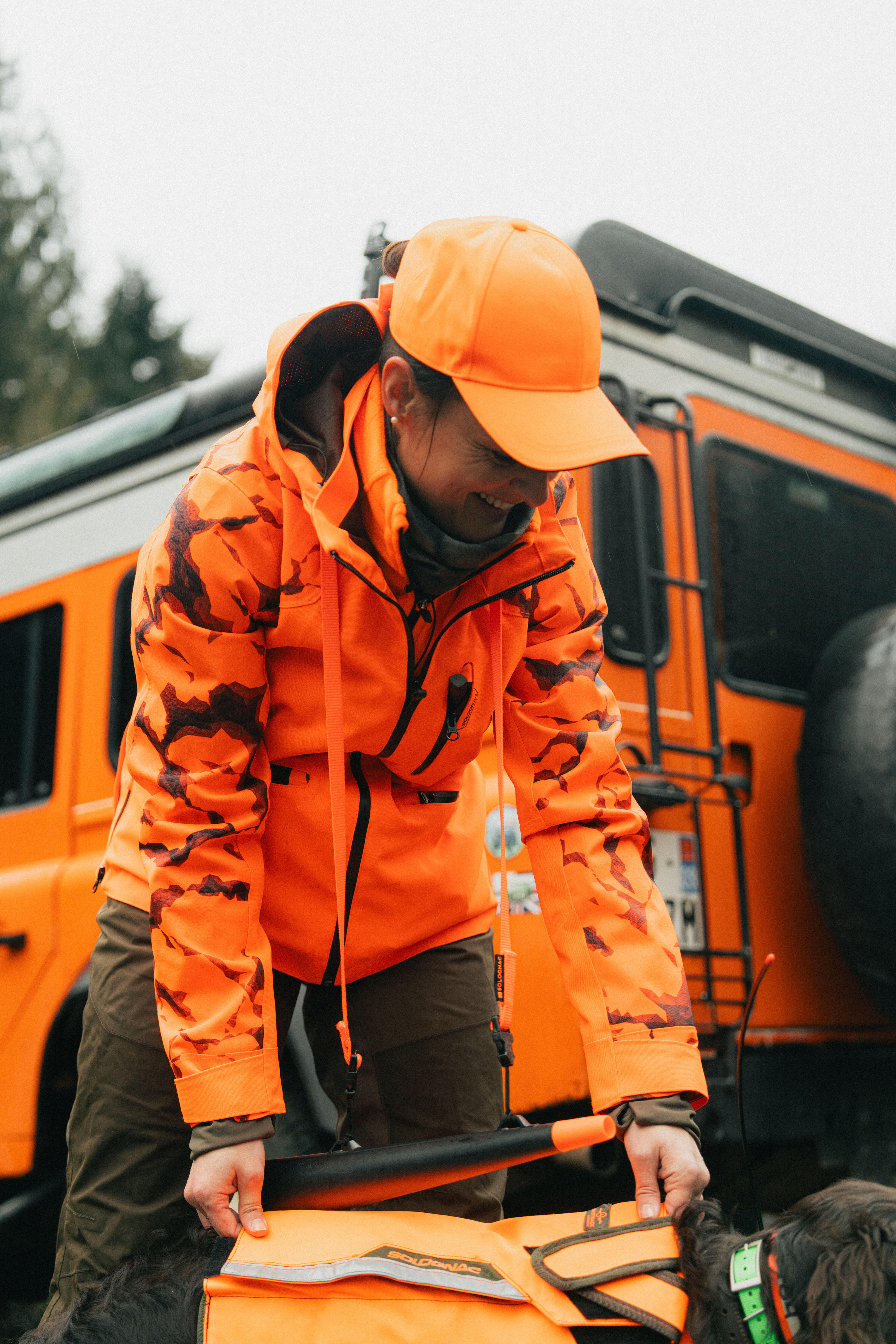 Jaqueta Caça Solognac Dona Impermeable Reforçada Taronja Fluo Alta Visibilitat 16/22