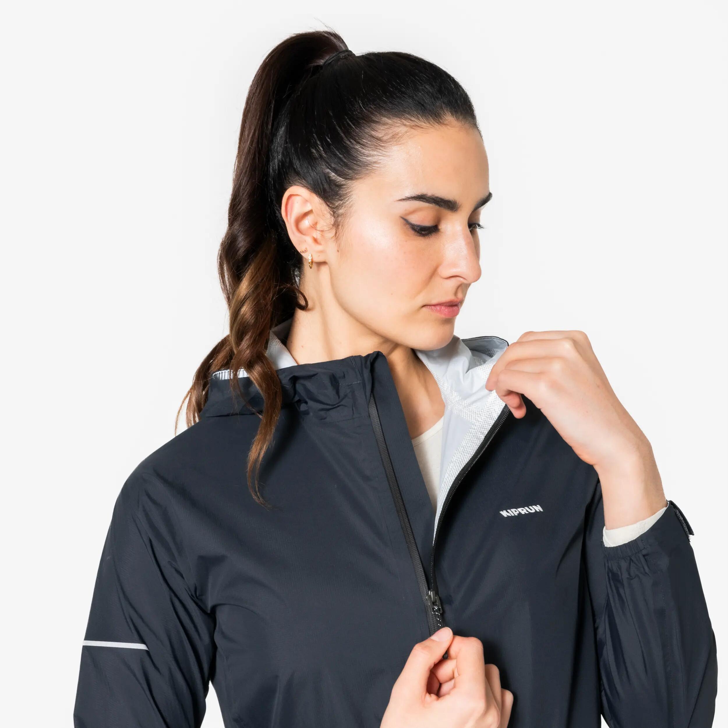 Giacca impermeabile running donna RUN RAIN 900 grigio scuro 4/14
