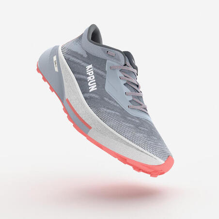 Кросівки жіночі Kiprun Kipcore Gravel для бігу сірі/білі