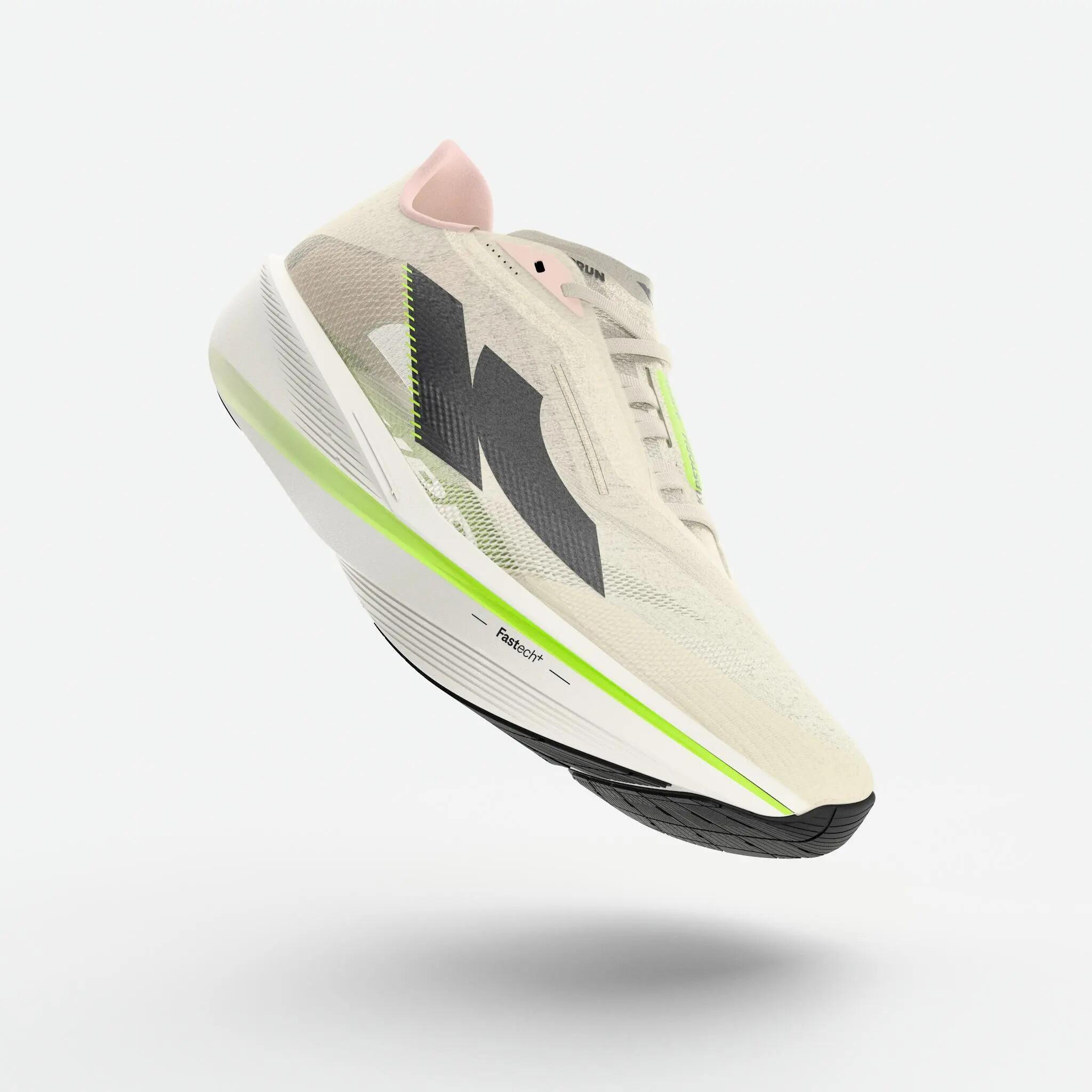 Sabatilles de running dona Kiprun Kipstorm Interval blanc 5/8