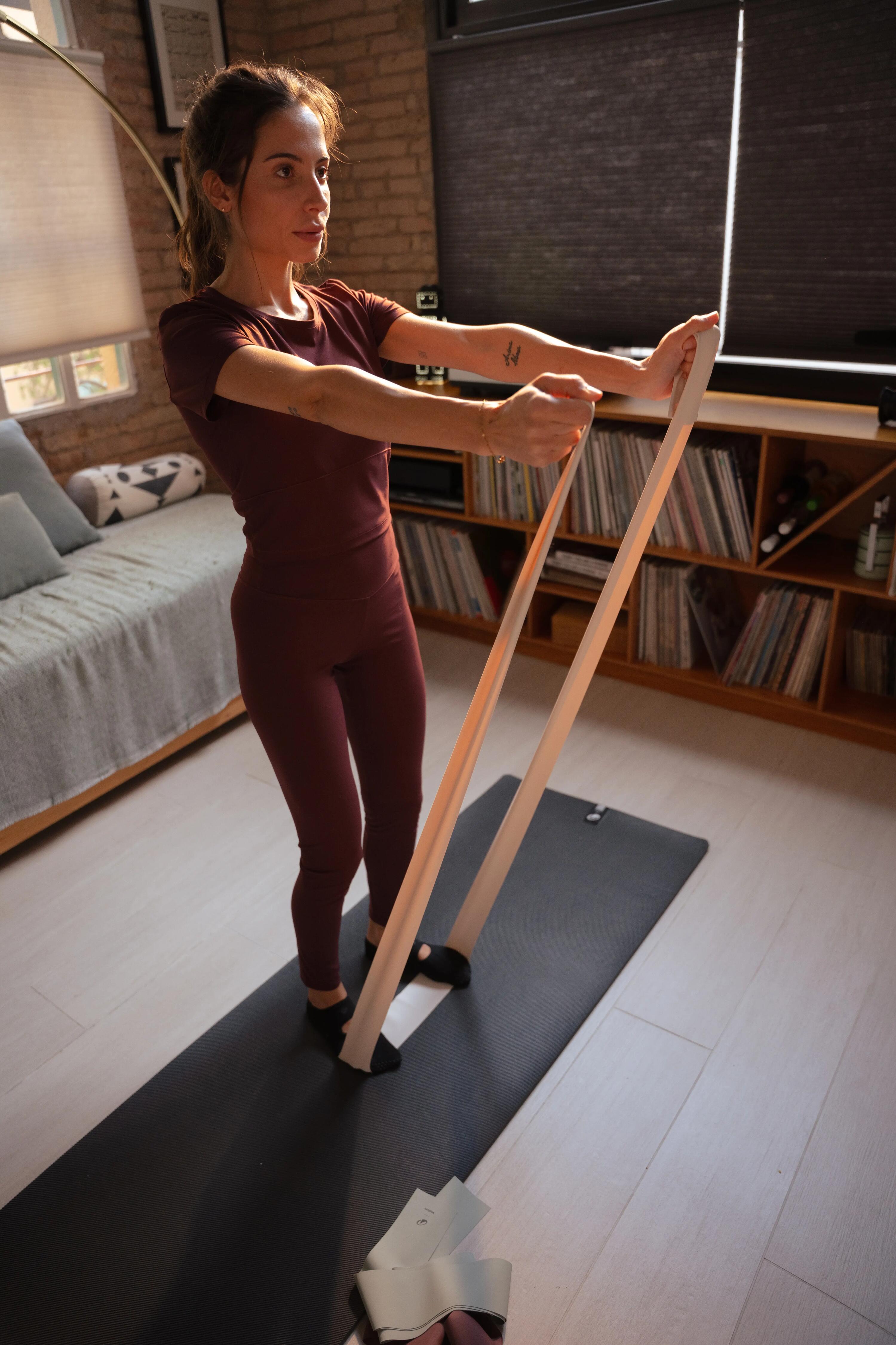 Guma na pilates s lehkým odporem 2 kg 5/8