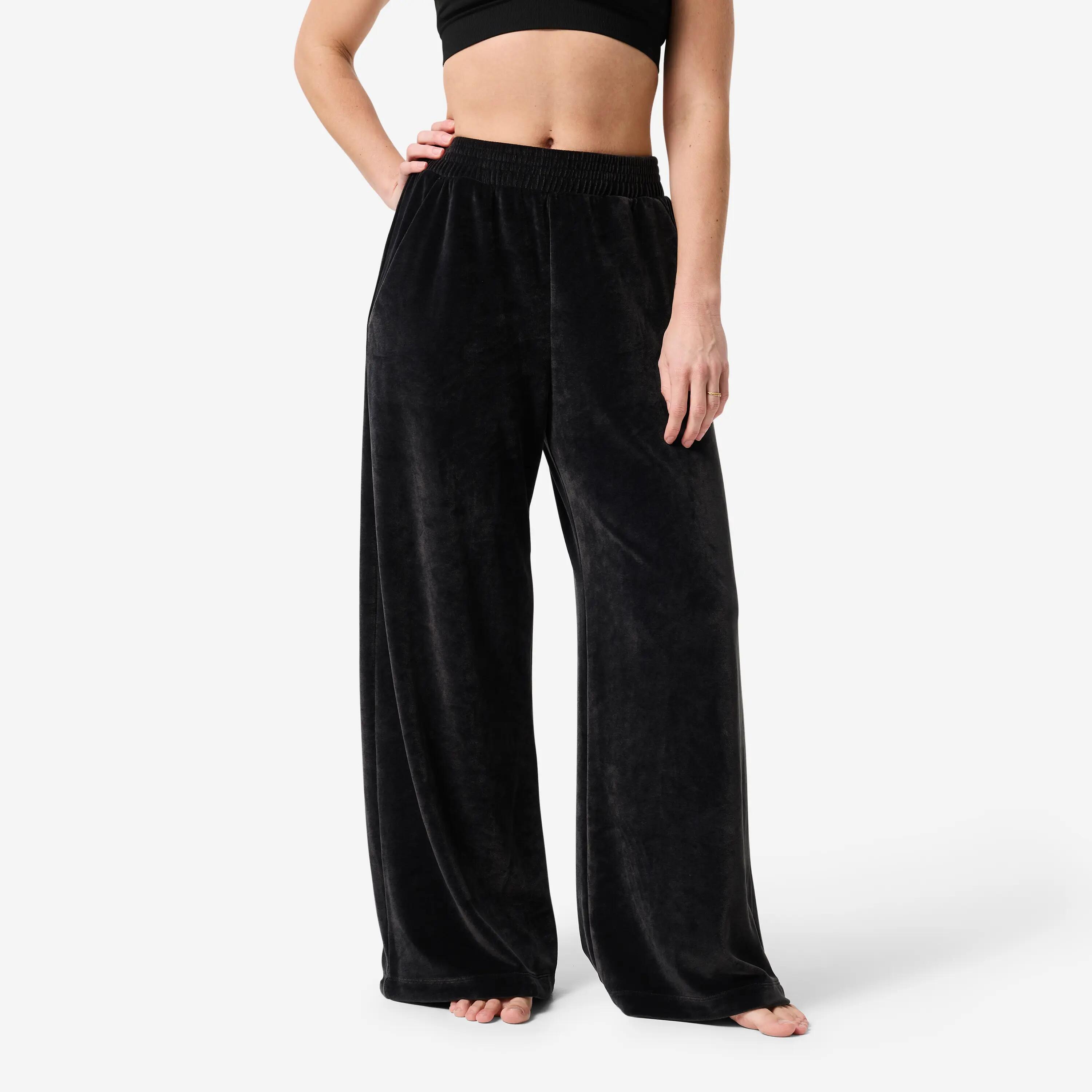 Women loose-fitting yoga and Pilates trousers in warm, breathable velour, black -  1