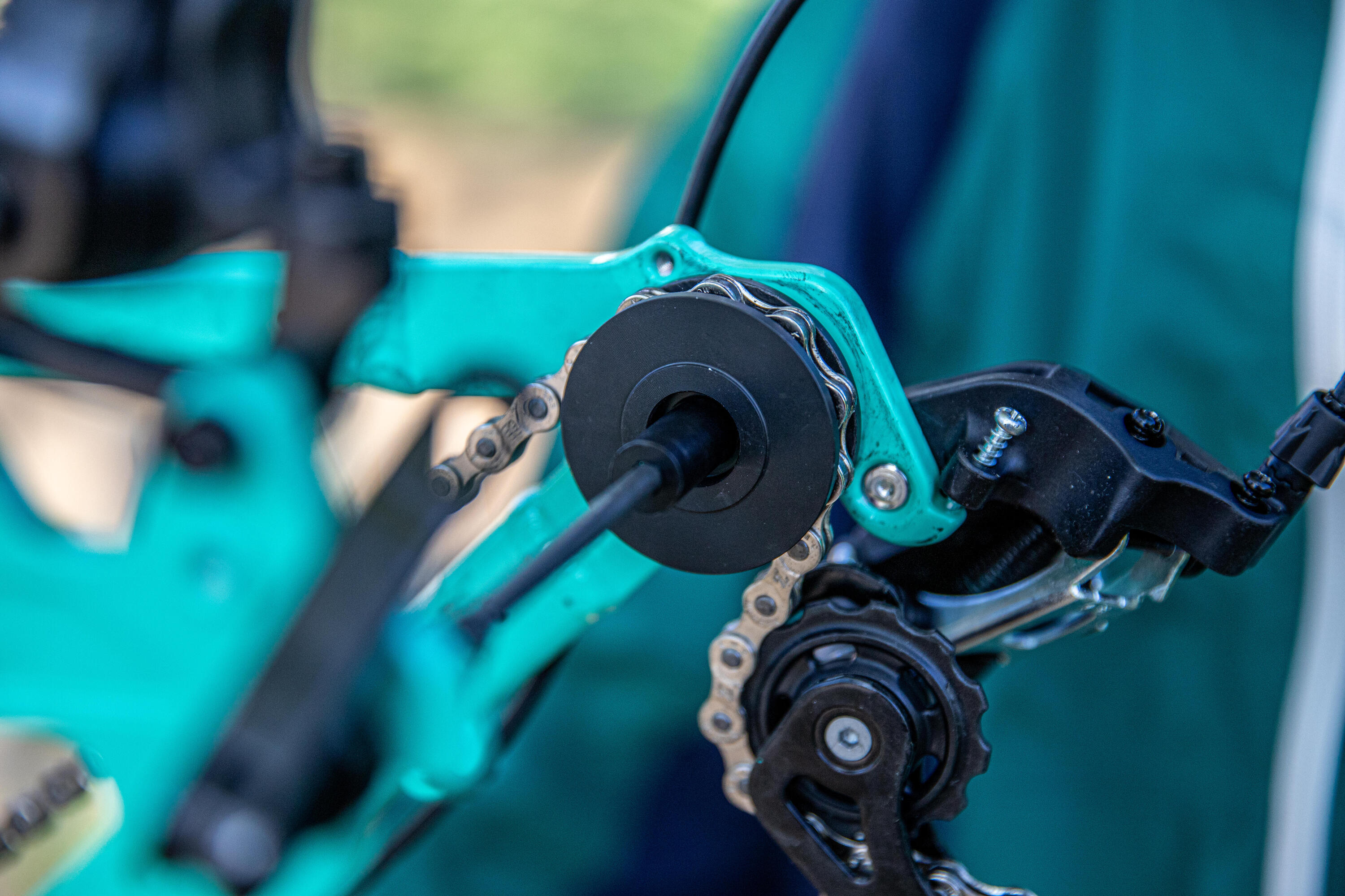 Suporte de Corrente Eixo Transversal 12 mm Manutenção e Transporte Bicicleta 2/13