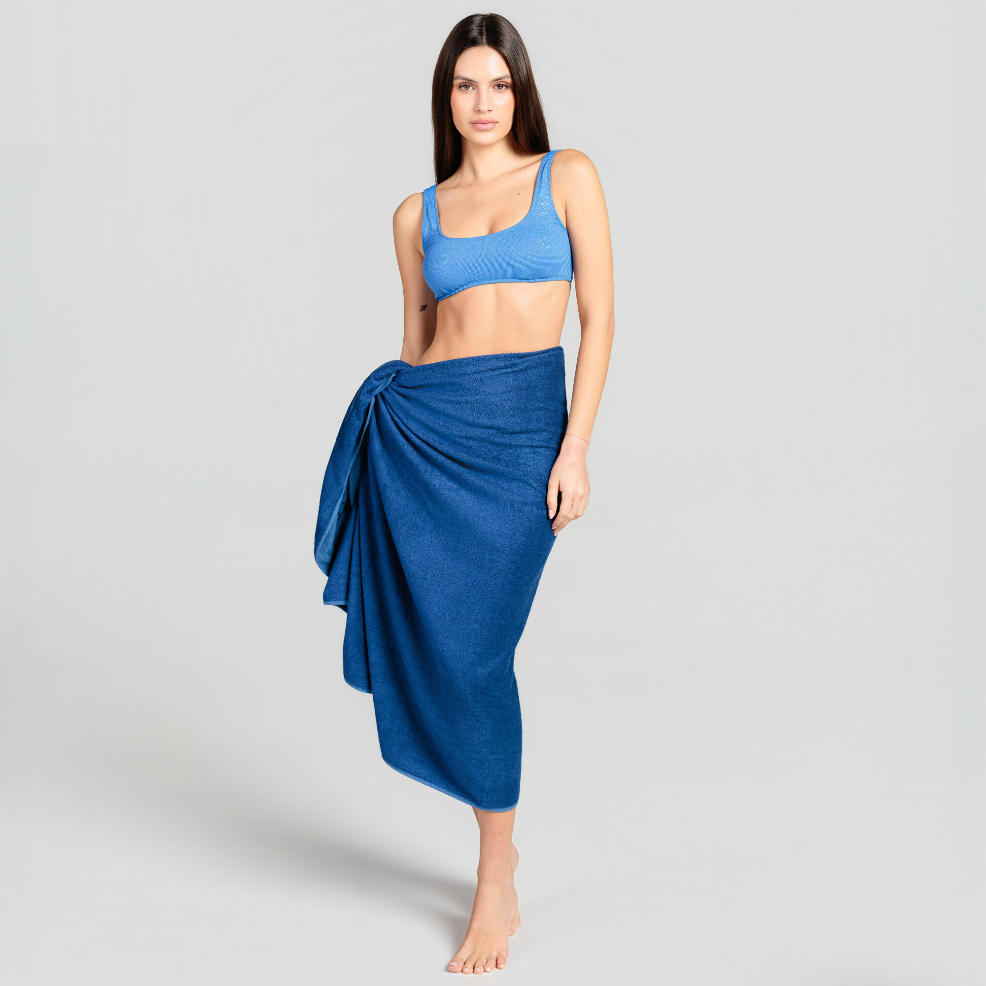 Telo mare in spugna bamboo e cotone blu 2/8