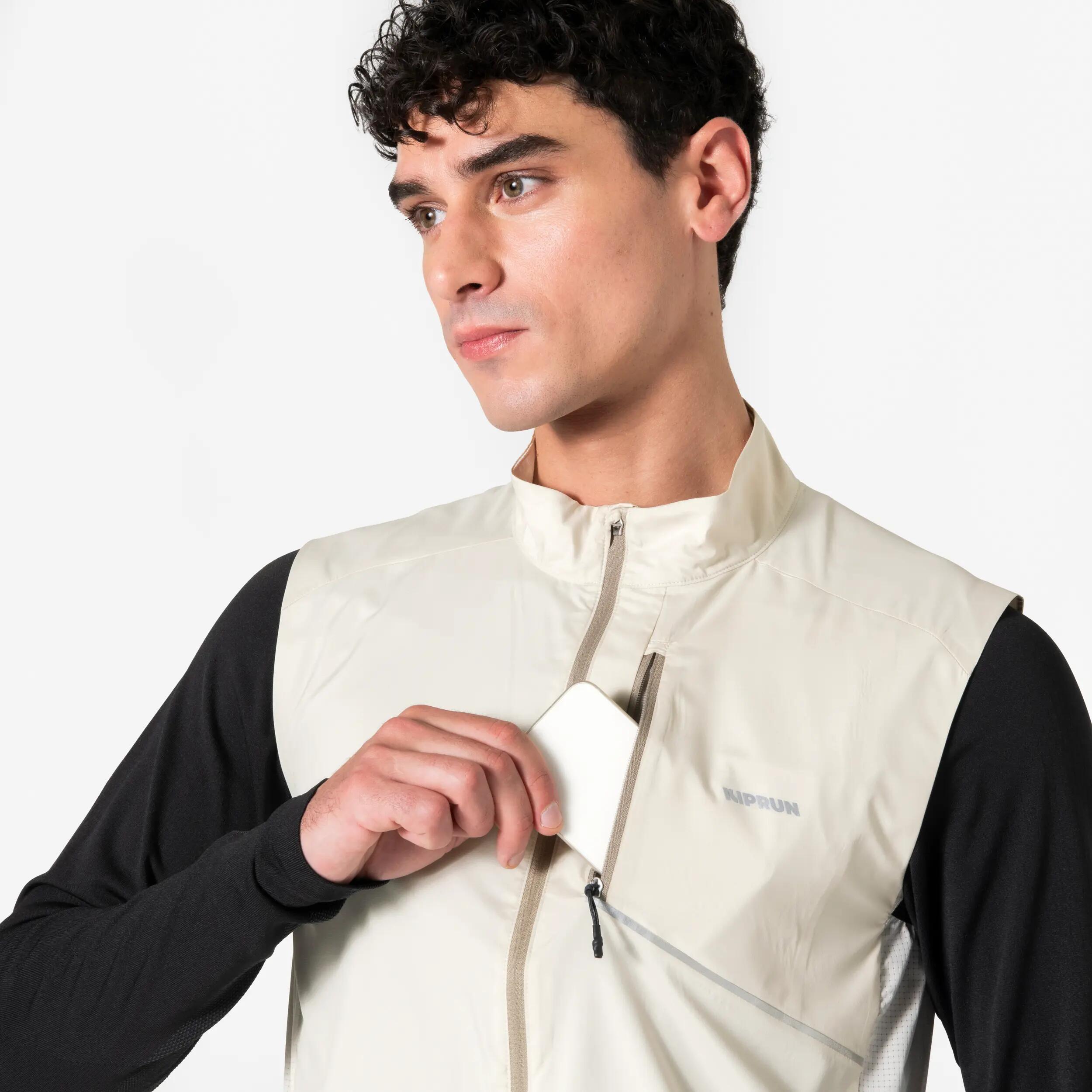 Gilet antivento running uomo RUN FLOW beige 5/13