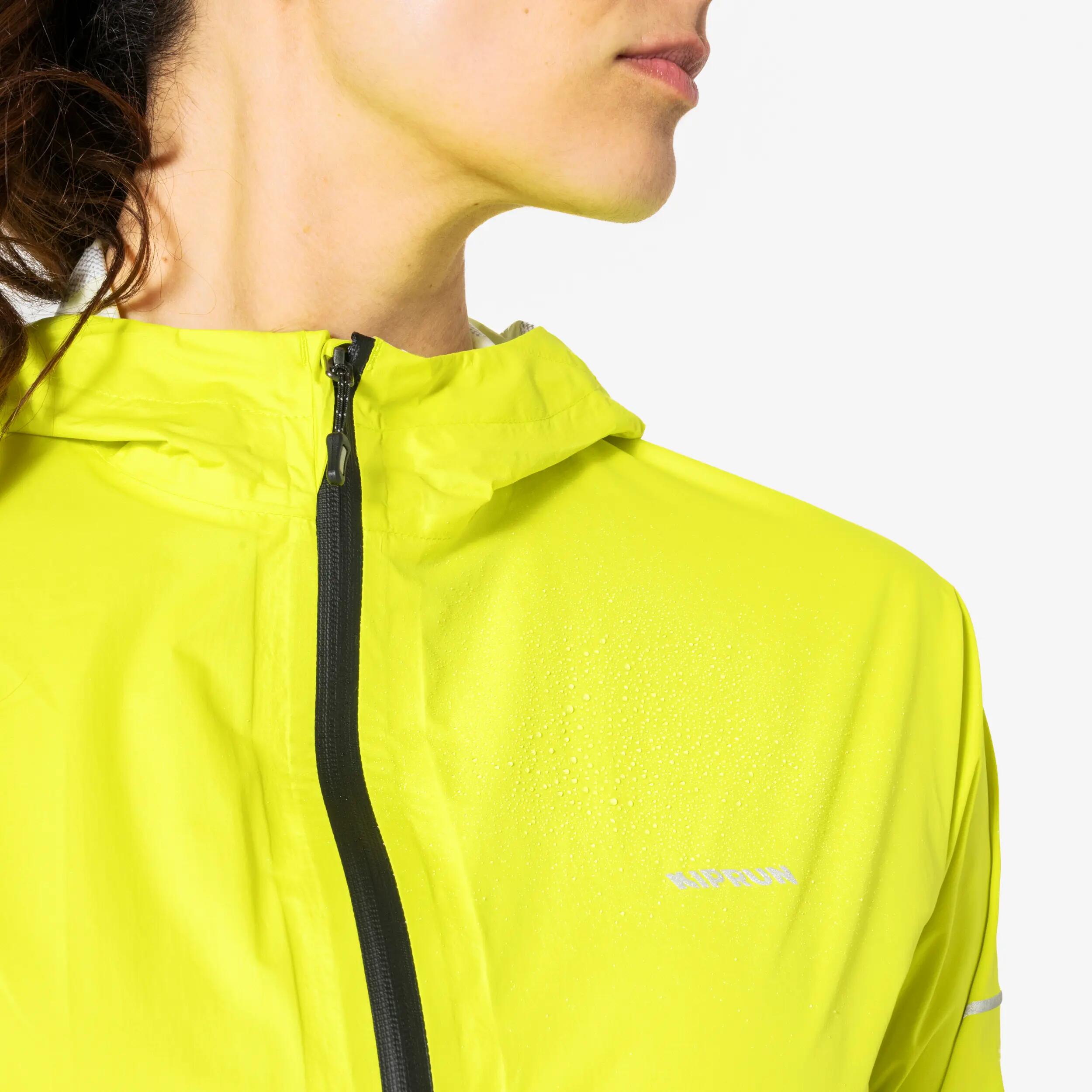 Dámská běžecká bunda nepromokavá Kiprun Run Rain 900 12/15