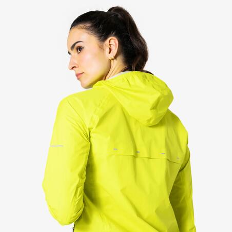 Куртка жіноча Run Rain 900 для бігу водонепроникна зелена