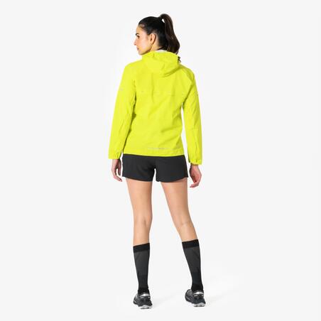 Куртка жіноча Run Rain 900 для бігу водонепроникна зелена