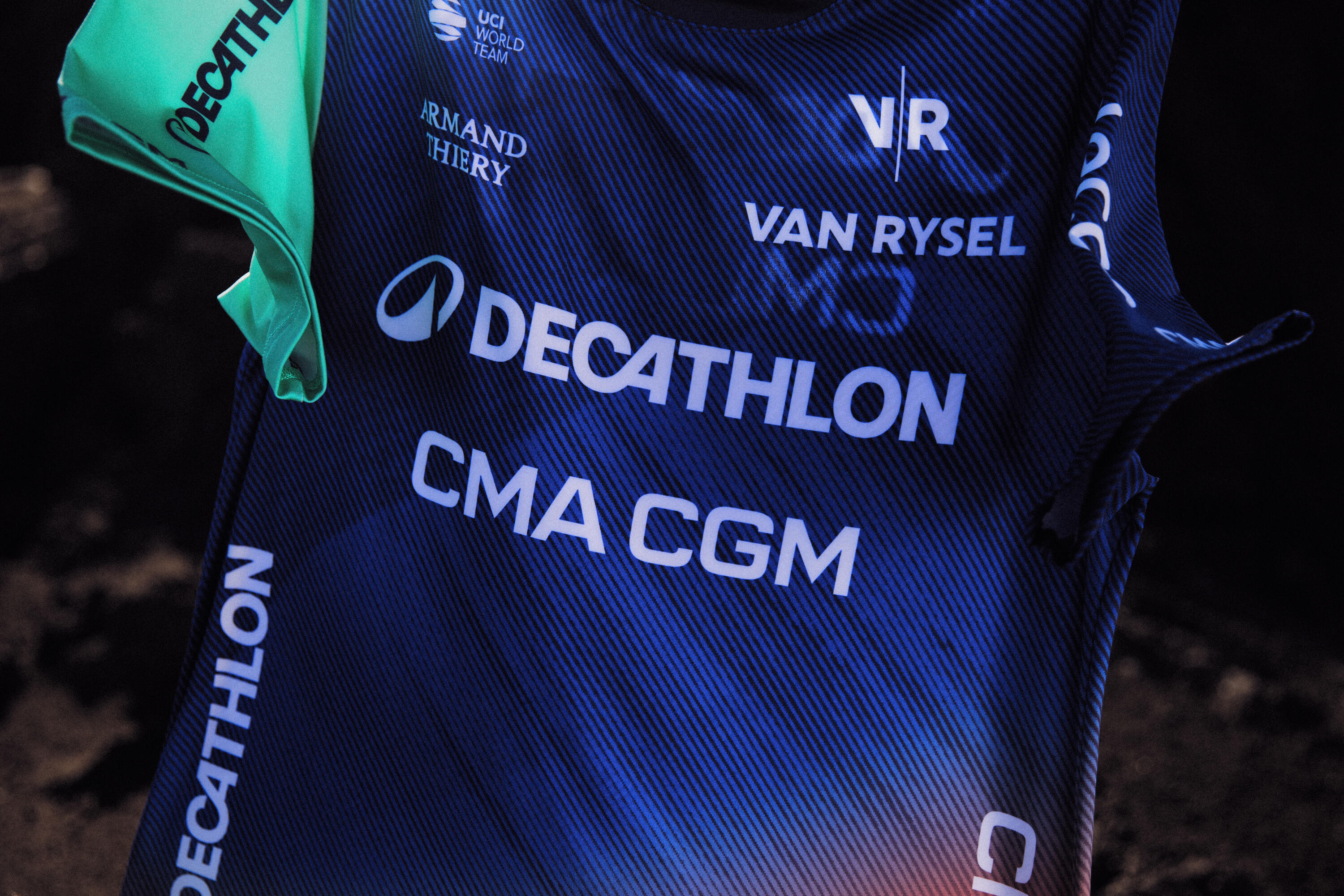 Tričko pro fanoušky týmu Decathlon CMA CGM 10/10