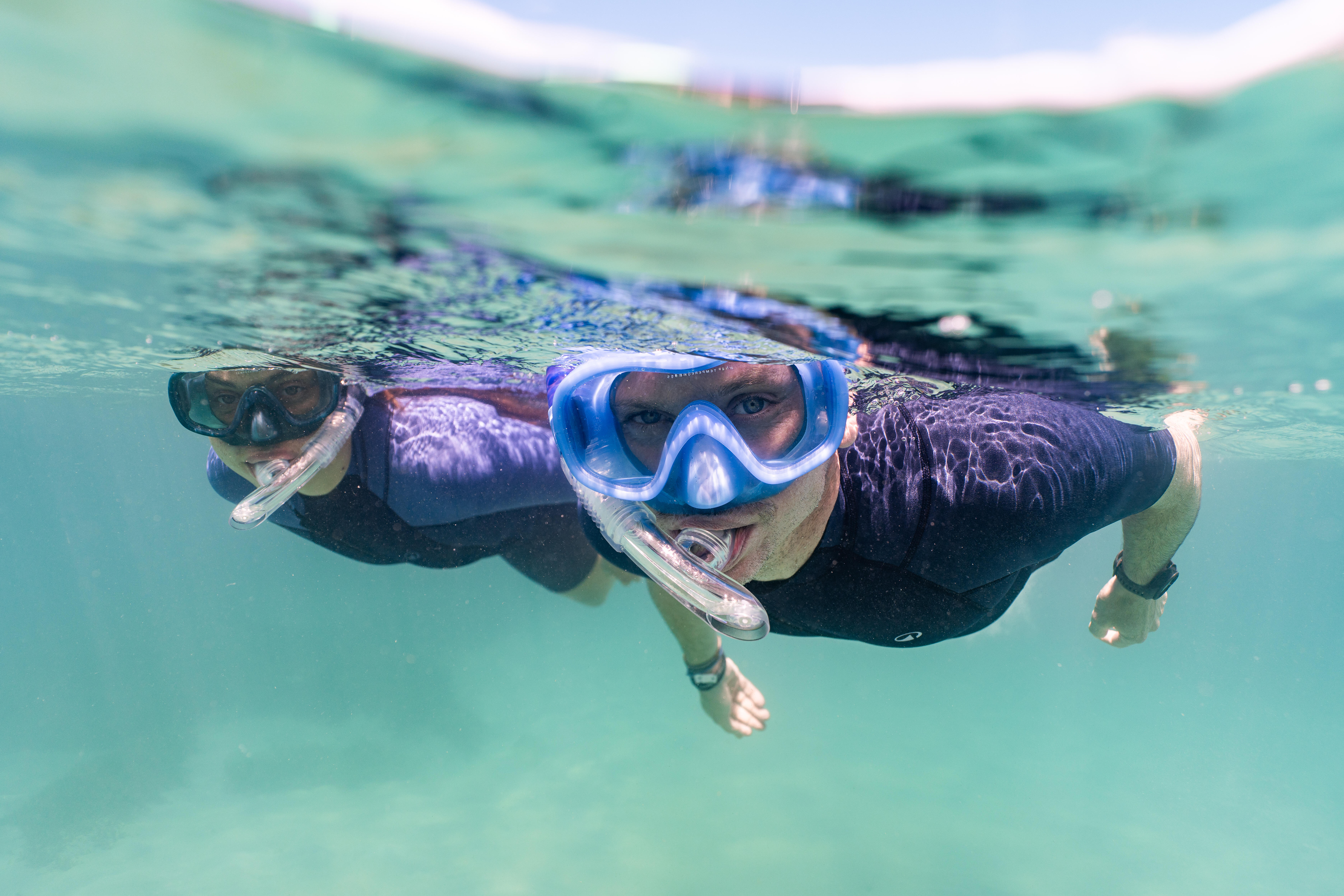Snorkelling Anti-Fog Mask and Valve Snorkel Set, 100 | Decathlon
