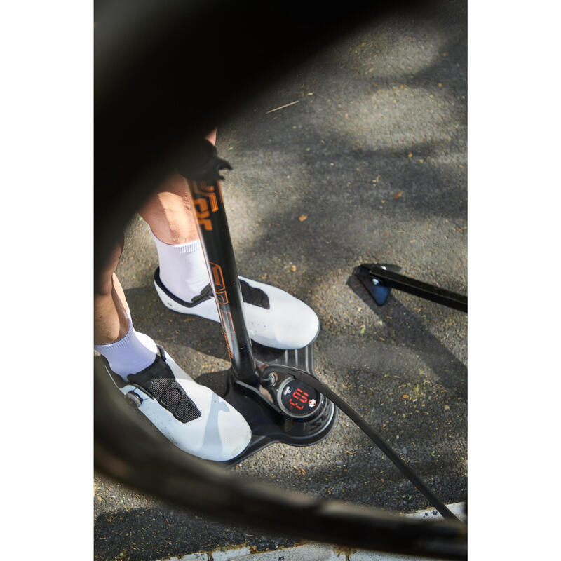 Pompă picior bicicletă AIR-X-Plorer DIGI 10.0