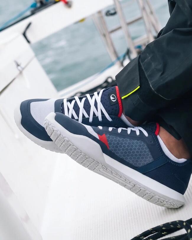 vue rapprochée des baskets de pont 500 decathlon